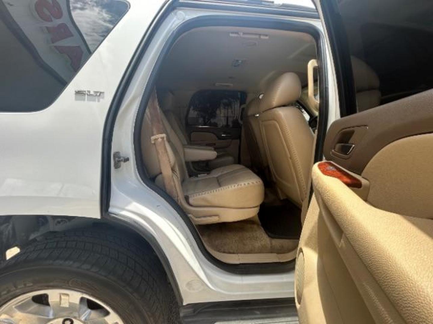 2012 Summit White GMC Yukon SLT1 2WD (1GKS1CE08CR) with an 5.3L V8 OHV 16V FFV engine, 6-Speed Automatic transmission, located at 12182 Garland Rd, Dallas, TX, 75218, (214) 521-2040, 0.000000, 0.000000 - Photo#10