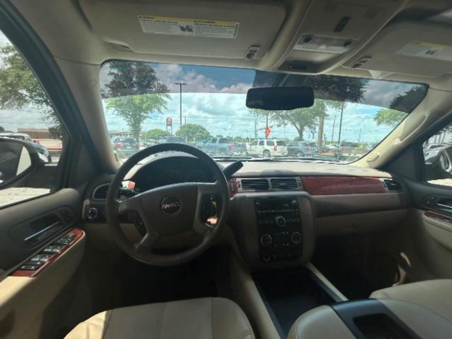 2012 Summit White GMC Yukon SLT1 2WD (1GKS1CE08CR) with an 5.3L V8 OHV 16V FFV engine, 6-Speed Automatic transmission, located at 12182 Garland Rd, Dallas, TX, 75218, (214) 521-2040, 0.000000, 0.000000 - Photo#13