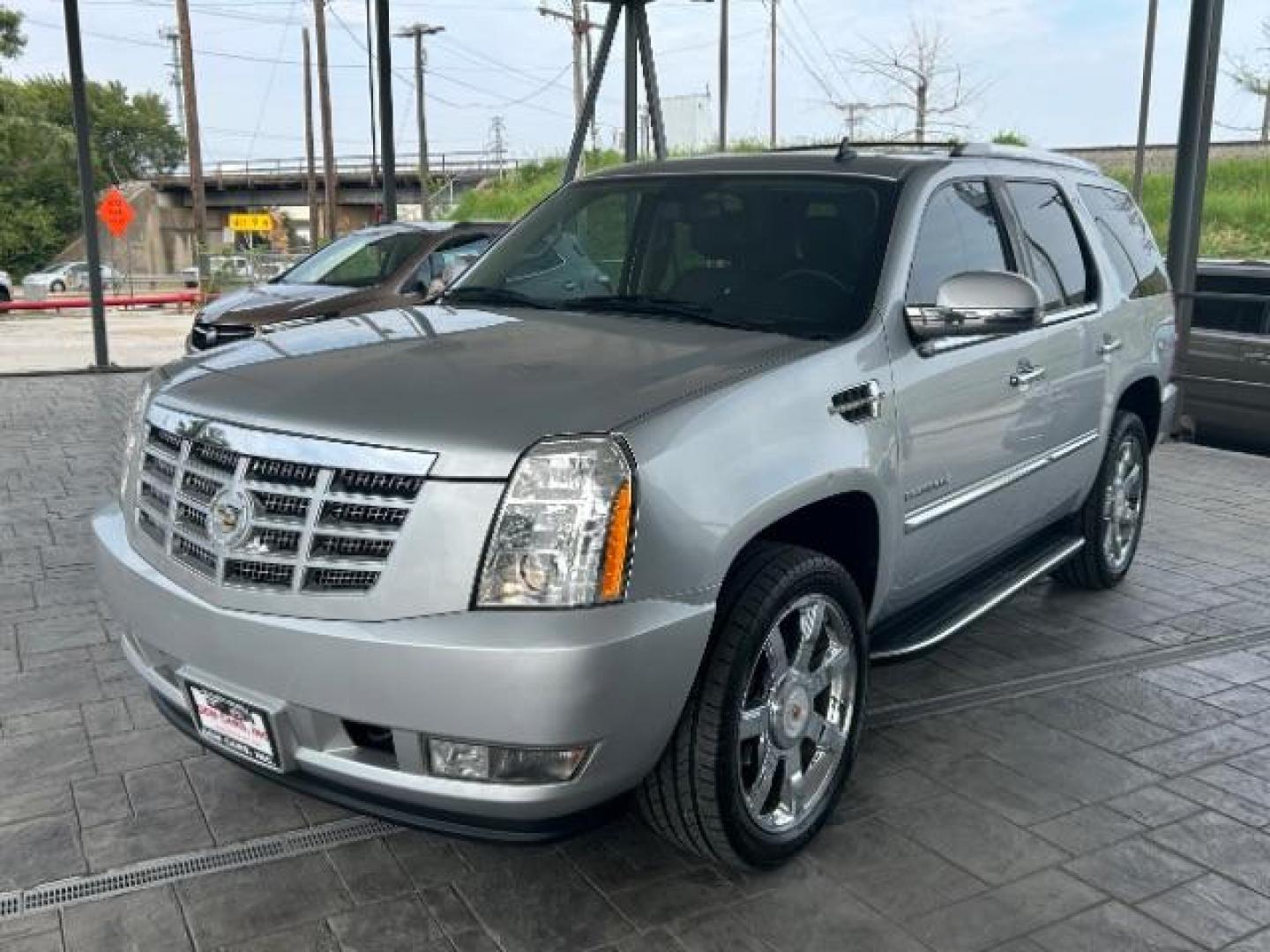 2012 Radiant Silver Metallic /Cashmere Leather Interior Cadillac Escalade AWD Luxury (1GYS4BEF0CR) with an 6.2L V8 OHV 16V FFV engine, 6-Speed Automatic transmission, located at 12182 Garland Rd, Dallas, TX, 75218, (214) 521-2040, 0.000000, 0.000000 - Photo#2