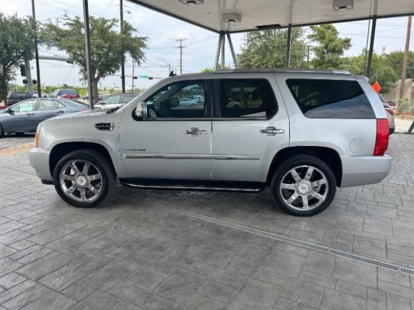 2012 Radiant Silver Metallic /Cashmere Leather Interior Cadillac Escalade AWD Luxury (1GYS4BEF0CR) with an 6.2L V8 OHV 16V FFV engine, 6-Speed Automatic transmission, located at 12182 Garland Rd, Dallas, TX, 75218, (214) 521-2040, 0.000000, 0.000000 - Photo#3