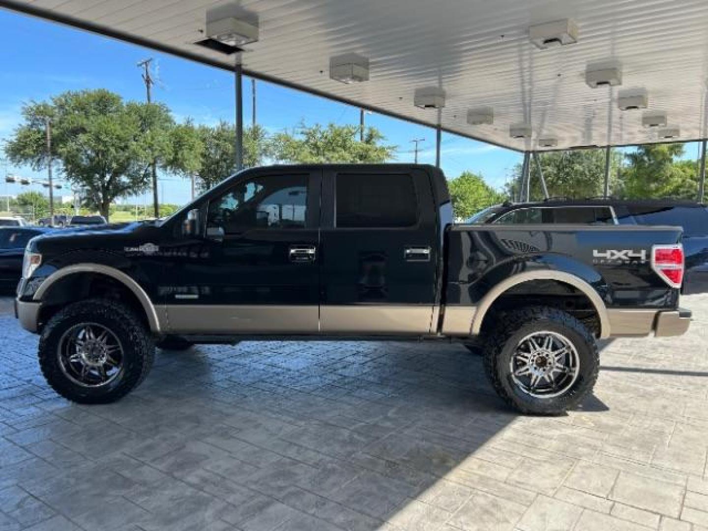 2014 BLACK /Pale Adobe Ford F-150 King Ranch SuperCrew 6.5-ft. Bed 4WD (1FTFW1ET8EK) with an 3.5L V6 TURBO engine, 6-Speed Automatic transmission, located at 12182 Garland Rd, Dallas, TX, 75218, (214) 521-2040, 0.000000, 0.000000 - Photo#3