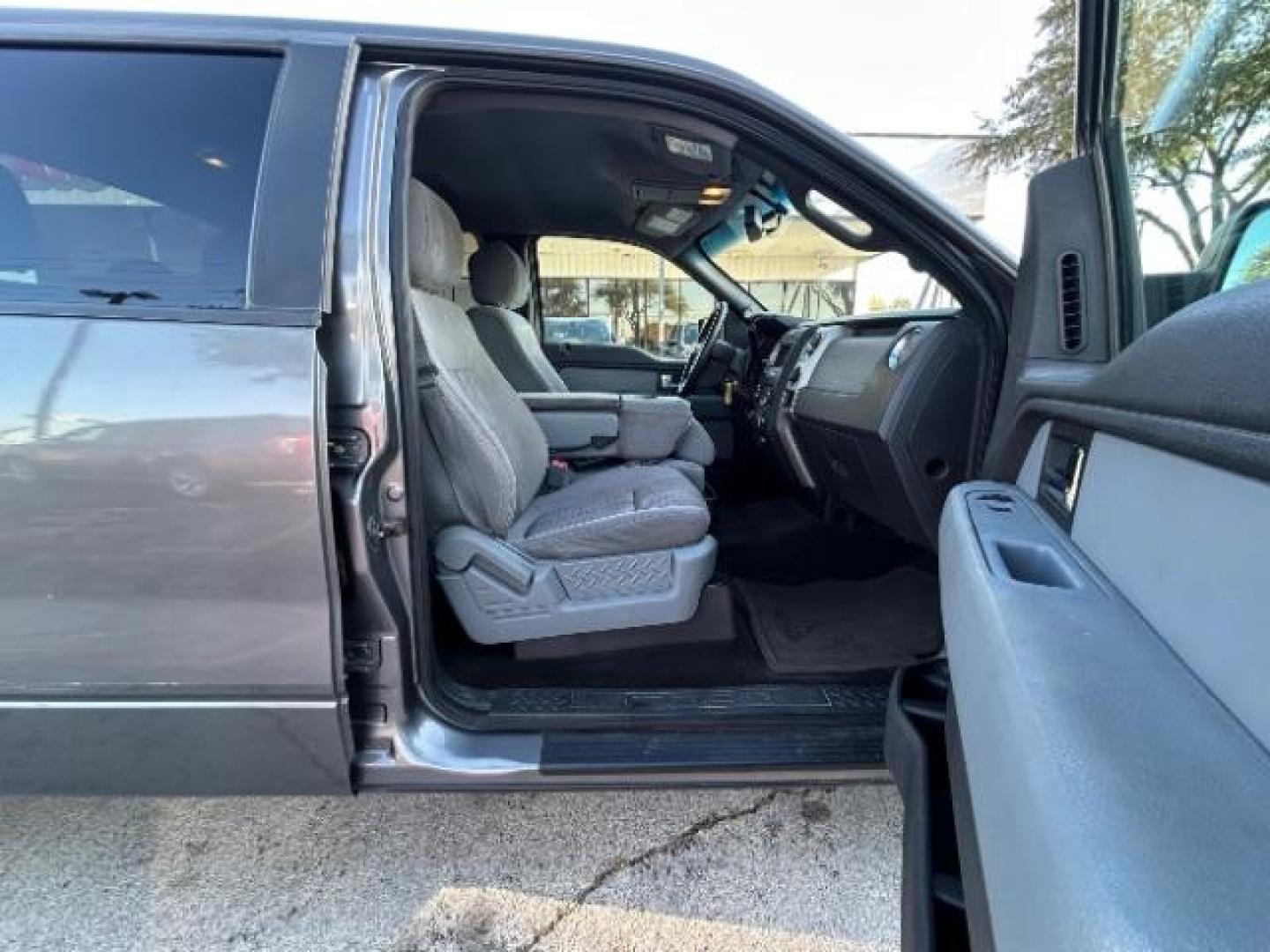 2013 GRAY Ford F-150 XLT SuperCrew 5.5-ft (1FTFW1CF9DK) with an 5.0L V8 engine, 6-Speed Automatic transmission, located at 12182 Garland Rd, Dallas, TX, 75218, (214) 521-2040, 0.000000, 0.000000 - Photo#8