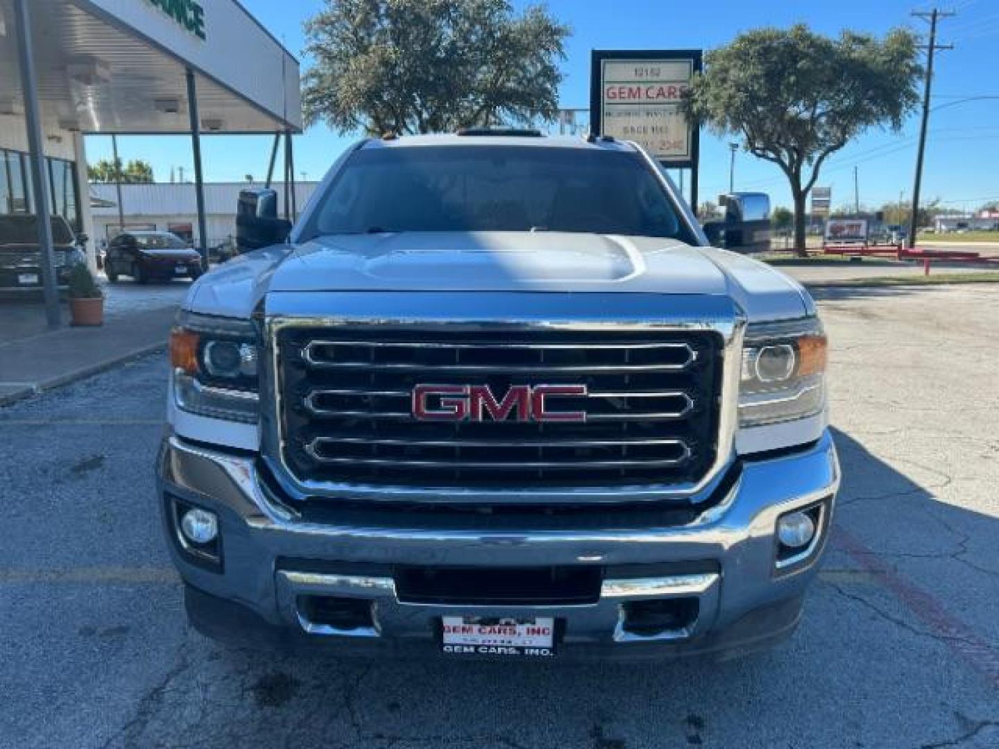 2018 Summit White GMC Sierra 3500HD SLT Crew Cab 4WD (1GT42XCG9JF) with an 6.0L V8 OHV 16V FFV engine, 6-Speed Automatic transmission, located at 12182 Garland Rd, Dallas, TX, 75218, (214) 521-2040, 0.000000, 0.000000 - Photo#1