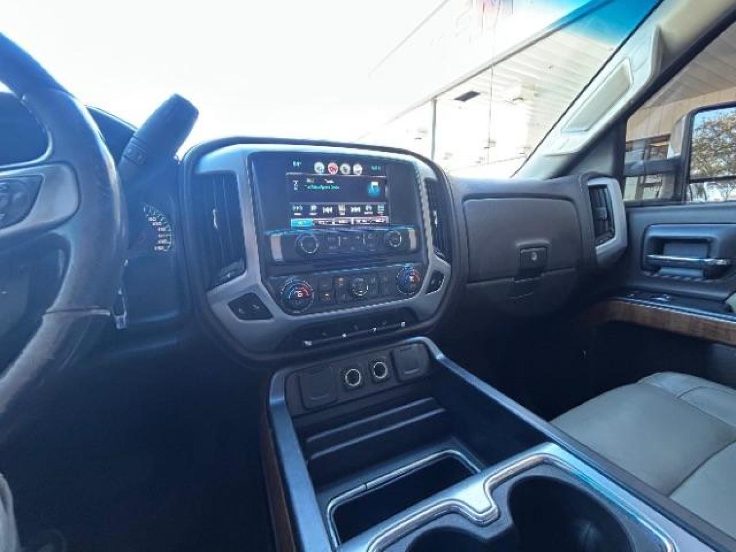 2018 Summit White GMC Sierra 3500HD SLT Crew Cab 4WD (1GT42XCG9JF) with an 6.0L V8 OHV 16V FFV engine, 6-Speed Automatic transmission, located at 12182 Garland Rd, Dallas, TX, 75218, (214) 521-2040, 0.000000, 0.000000 - Photo#14