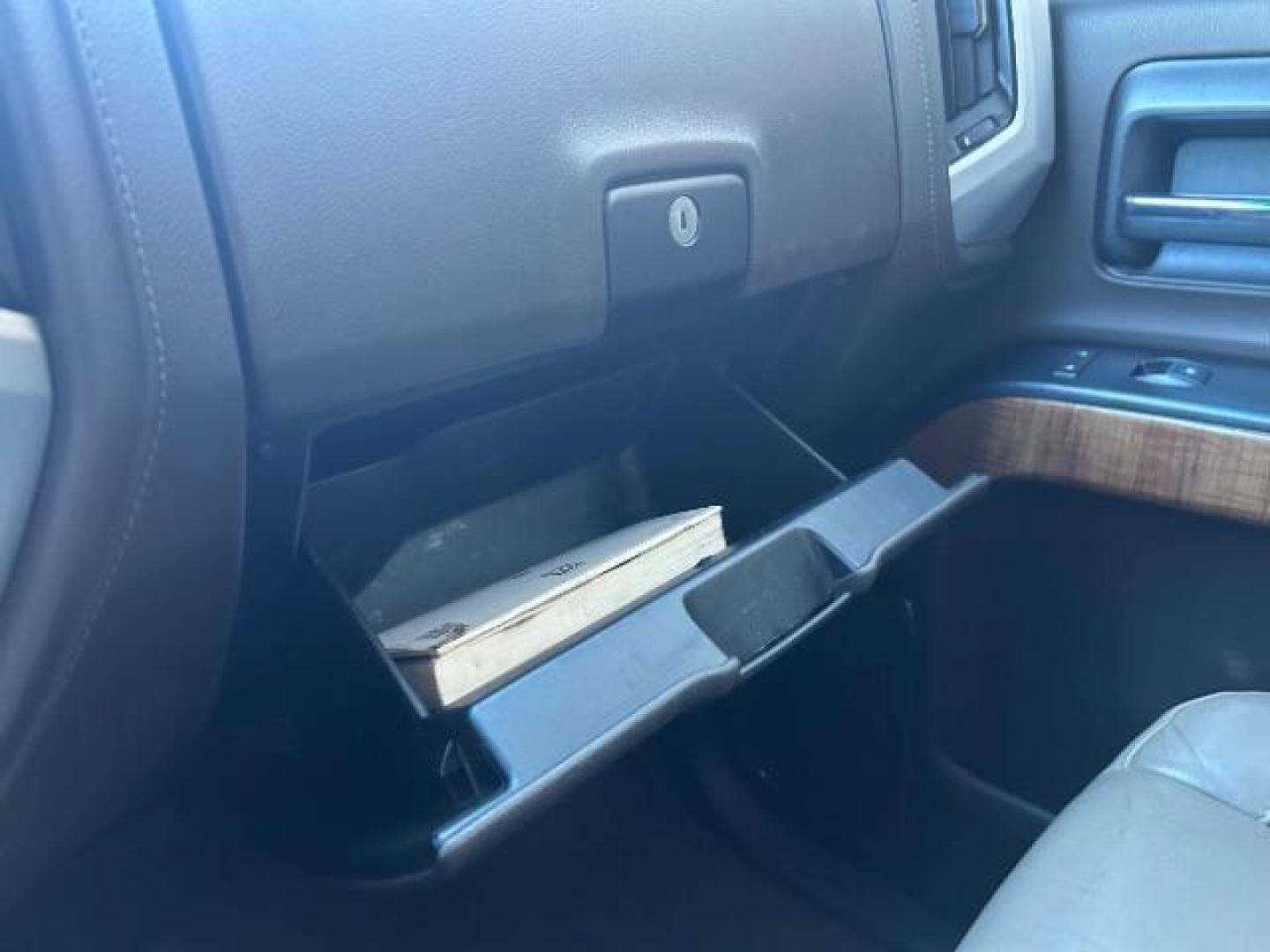 2018 Summit White GMC Sierra 3500HD SLT Crew Cab 4WD (1GT42XCG9JF) with an 6.0L V8 OHV 16V FFV engine, 6-Speed Automatic transmission, located at 12182 Garland Rd, Dallas, TX, 75218, (214) 521-2040, 0.000000, 0.000000 - Photo#15