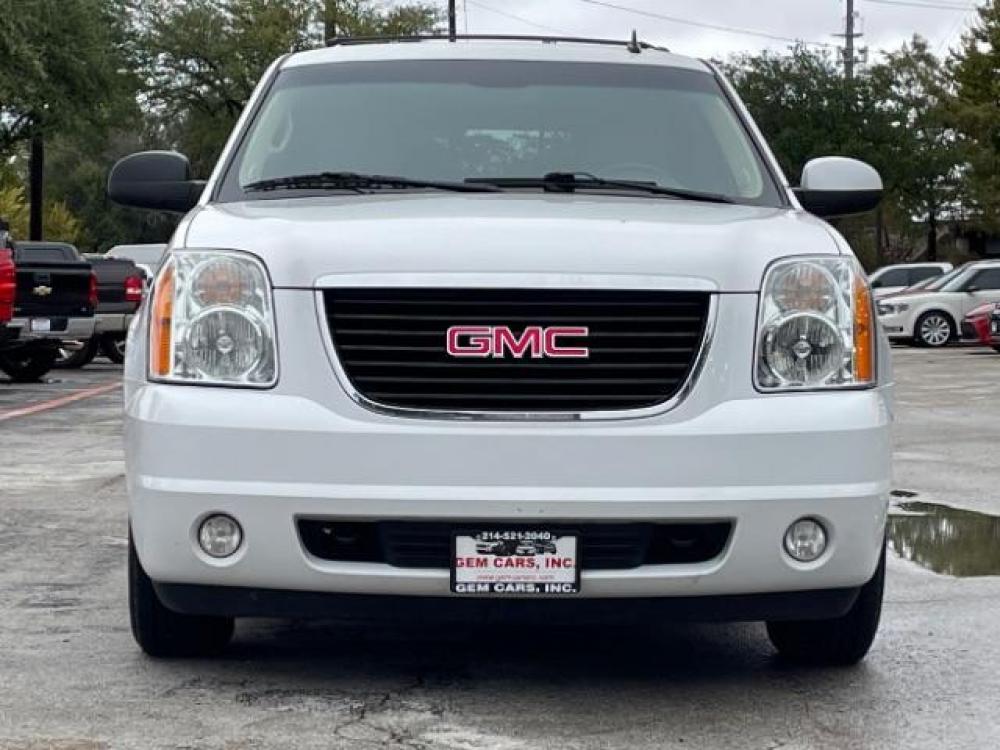 2013 Summit White GMC Yukon SLE 2WD (1GKS1AE07DR) with an 5.3L V8 OHV 16V FFV engine, 6-Speed Automatic transmission, located at 12182 Garland Rd, Dallas, TX, 75218, (214) 521-2040, 0.000000, 0.000000 - Photo #1