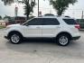 2014 White /Charcoal Black Ford Explorer XLT 4WD (1FM5K8D85EG) with an 3.5L V6 DOHC 24V engine, 6-Speed Automatic transmission, located at 12182 Garland Rd, Dallas, TX, 75218, (214) 521-2040, 0.000000, 0.000000 - Photo#3