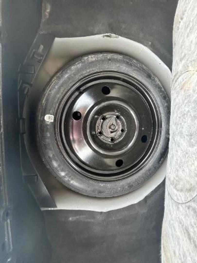2014 White /Charcoal Black Ford Explorer XLT 4WD (1FM5K8D85EG) with an 3.5L V6 DOHC 24V engine, 6-Speed Automatic transmission, located at 12182 Garland Rd, Dallas, TX, 75218, (214) 521-2040, 0.000000, 0.000000 - Photo#18