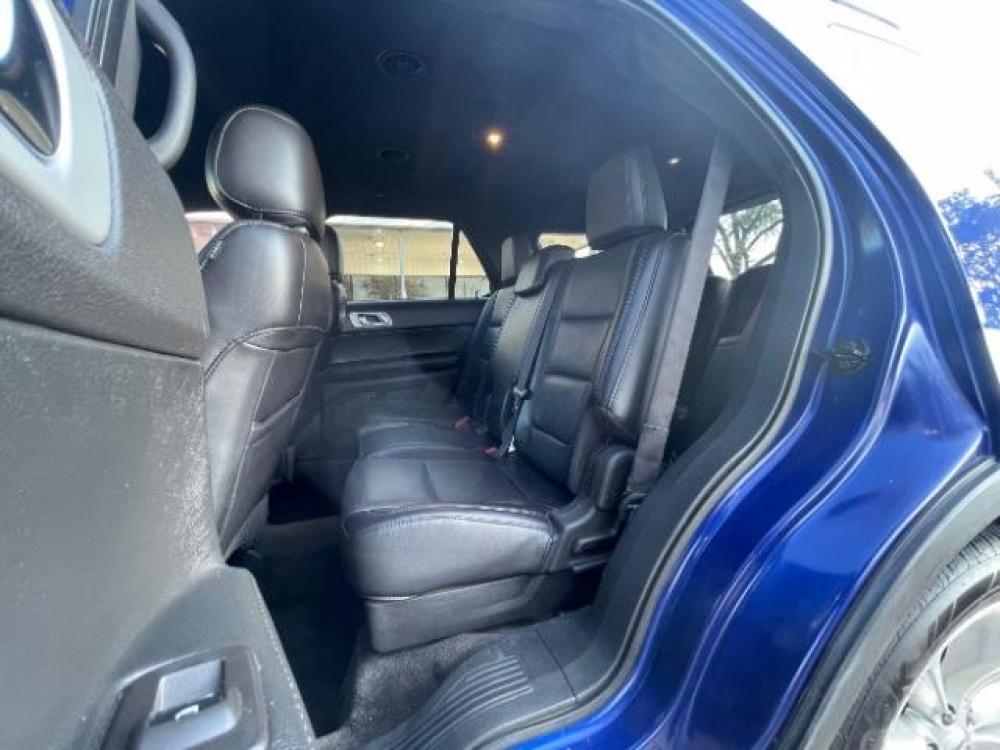 2013 Deep Impact Blue Metallic Ford Explorer XLT FWD (1FM5K7D88DG) with an 3.5L V6 DOHC 24V engine, 6-Speed Automatic transmission, located at 12182 Garland Rd, Dallas, TX, 75218, (214) 521-2040, 0.000000, 0.000000 - Photo #11