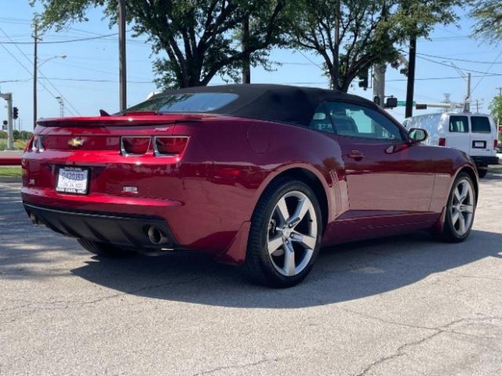 2011 Victory Red Chevrolet Camaro Convertible 2LT (2G1FG3DDXB9) with an 3.6L V6 DOHC 24V engine, 6-Speed Manual transmission, located at 12182 Garland Rd, Dallas, TX, 75218, (214) 521-2040, 0.000000, 0.000000 - Photo #5