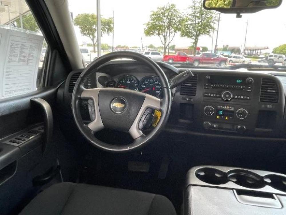 2012 GRAY Chevrolet Silverado 1500 LT Crew Cab 2WD (3GCPCSE01CG) with an 5.3L V8 OHV 16V FFV engine, 6-Speed Automatic transmission, located at 12182 Garland Rd, Dallas, TX, 75218, (214) 521-2040, 0.000000, 0.000000 - Photo #10
