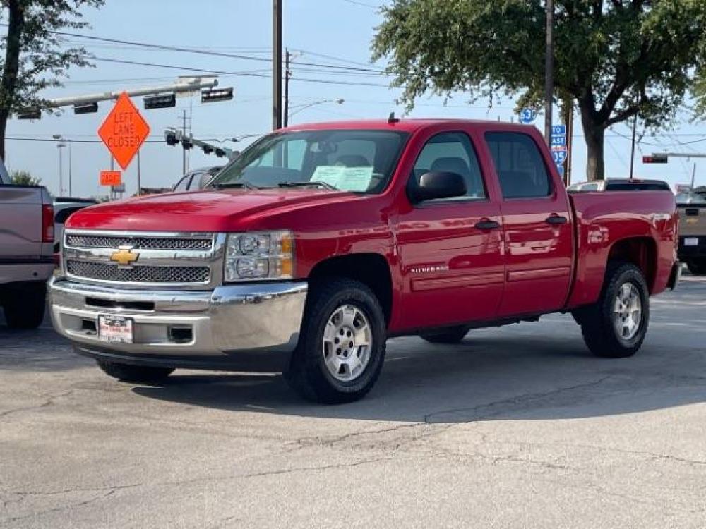 2013 Victory Red Chevrolet Silverado 1500 LT Crew Cab 4WD (3GCPKSE72DG) with an 5.3L V8 OHV 16V FFV engine, located at 12182 Garland Rd, Dallas, TX, 75218, (214) 521-2040, 0.000000, 0.000000 - Photo #2