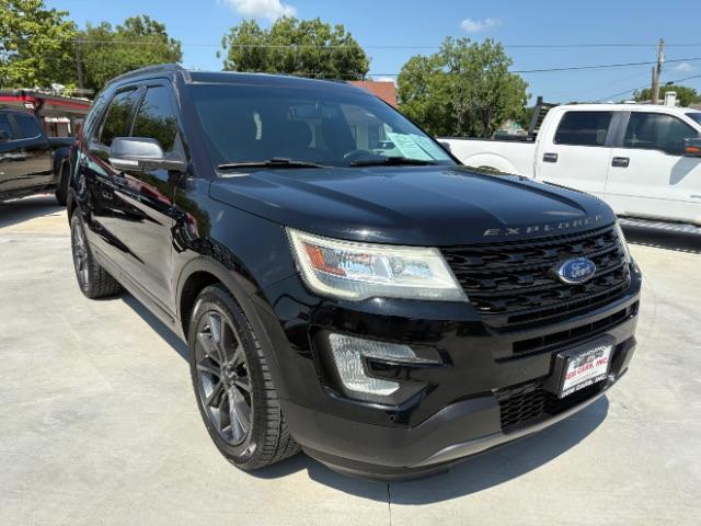 photo of 2017 Ford Explorer