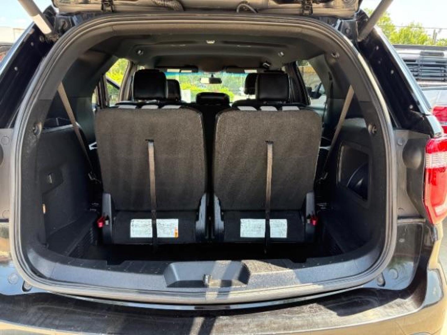 2017 Shadow Black Ford Explorer XLT FWD (1FM5K7D81HG) with an 3.5L V6 DOHC 24V engine, 6-Speed Automatic transmission, located at 12182 Garland Rd, Dallas, TX, 75218, (214) 521-2040, 0.000000, 0.000000 - Photo#18