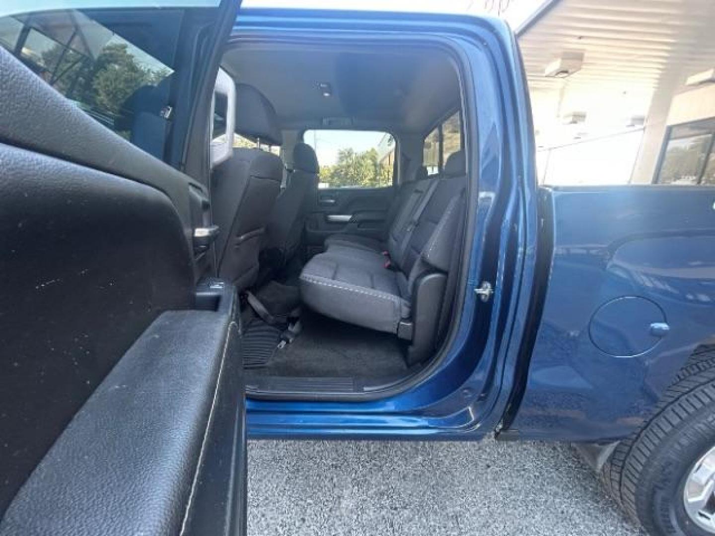 2016 Deep Ocean Blue Meta Chevrolet Silverado 1500 LT Crew Cab 2WD (3GCPCREC8GG) with an 5.3L V8 OHV 16V engine, 6-Speed Automatic transmission, located at 12182 Garland Rd, Dallas, TX, 75218, (214) 521-2040, 0.000000, 0.000000 - Photo#10