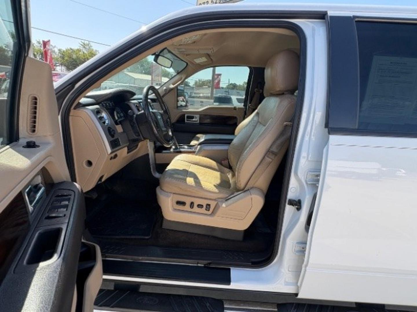 2012 Oxford White Ford F-150 Lariat SuperCrew 5.5 (1FTFW1CF4CF) with an 5.0L V8 engine, 6-Speed Automatic transmission, located at 12182 Garland Rd, Dallas, TX, 75218, (214) 521-2040, 0.000000, 0.000000- Photo#14