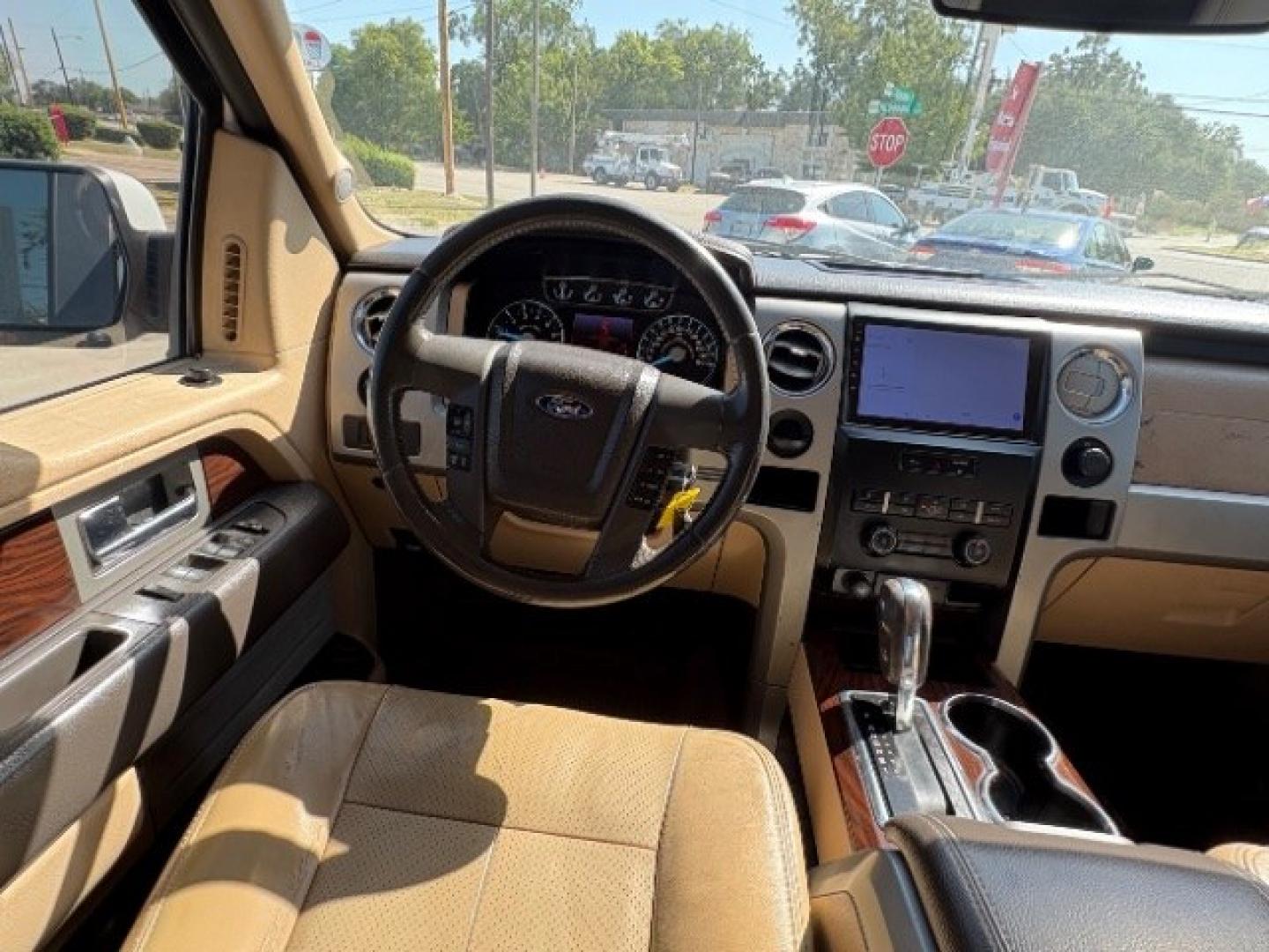 2012 Oxford White Ford F-150 Lariat SuperCrew 5.5 (1FTFW1CF4CF) with an 5.0L V8 engine, 6-Speed Automatic transmission, located at 12182 Garland Rd, Dallas, TX, 75218, (214) 521-2040, 0.000000, 0.000000- Photo#15