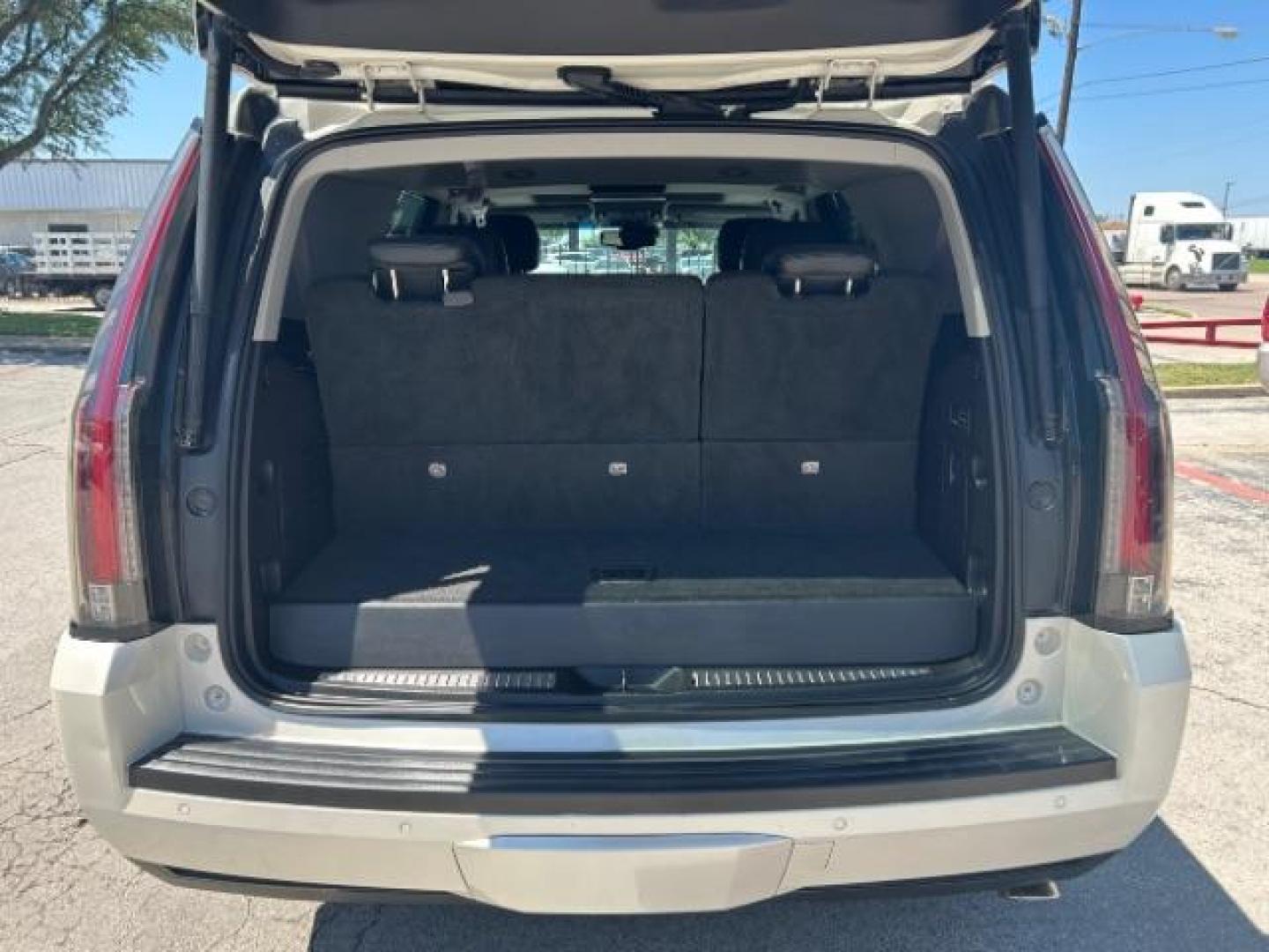 2015 White Diamond Tricoa Cadillac Escalade Premium 4WD (1GYS4CKJ9FR) with an 6.2L V8 OHV 16V FFV engine, 6-Speed Automatic transmission, located at 12182 Garland Rd, Dallas, TX, 75218, (214) 521-2040, 0.000000, 0.000000 - Photo#6