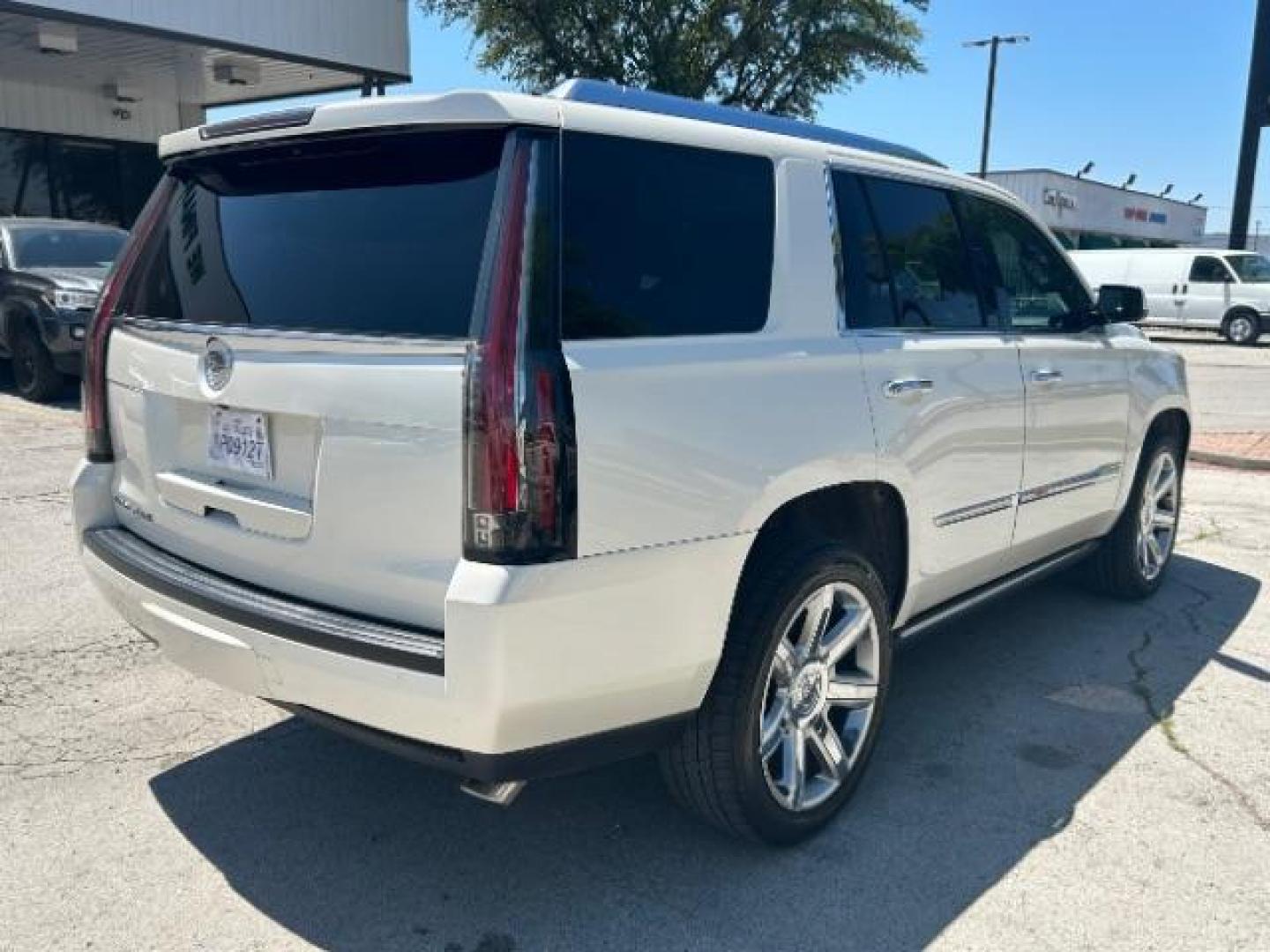 2015 White Diamond Tricoa Cadillac Escalade Premium 4WD (1GYS4CKJ9FR) with an 6.2L V8 OHV 16V FFV engine, 6-Speed Automatic transmission, located at 12182 Garland Rd, Dallas, TX, 75218, (214) 521-2040, 0.000000, 0.000000 - Photo#7