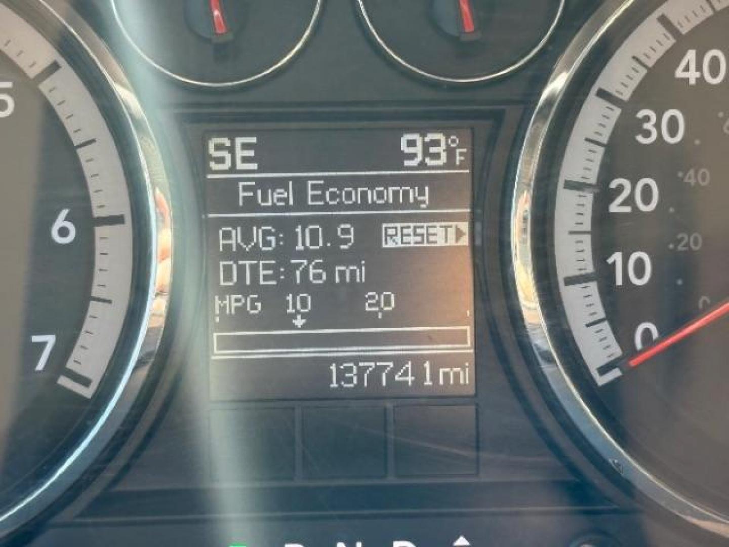 2012 Flame Red /Light Pebble Beige/Bark Brown Cloth Interior RAM 1500 SLT Crew Cab 4WD (1C6RD7LT6CS) with an 5.7L V8 OHV 16V engine, 6-Speed Automatic transmission, located at 12182 Garland Rd, Dallas, TX, 75218, (214) 521-2040, 0.000000, 0.000000 - Photo#12