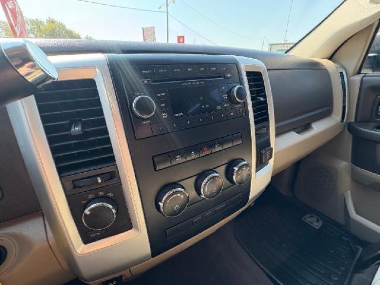 2012 Flame Red /Light Pebble Beige/Bark Brown Cloth Interior RAM 1500 SLT Crew Cab 4WD (1C6RD7LT6CS) with an 5.7L V8 OHV 16V engine, 6-Speed Automatic transmission, located at 12182 Garland Rd, Dallas, TX, 75218, (214) 521-2040, 0.000000, 0.000000 - Photo#15