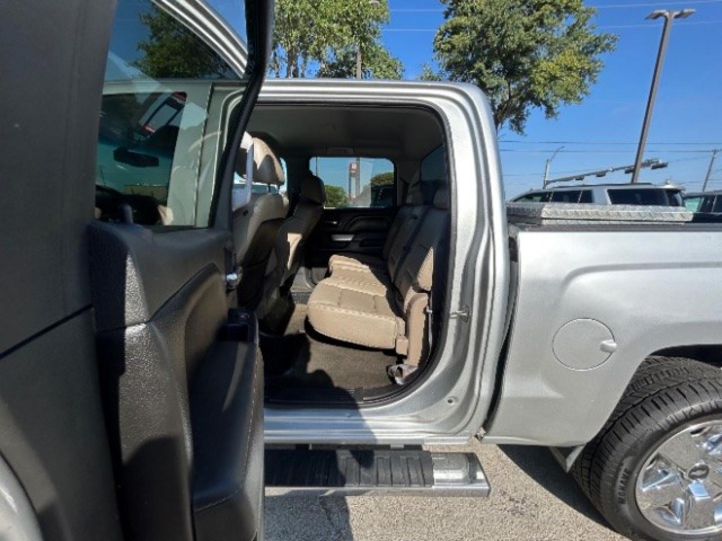 2015 Silver Chevrolet Silverado 1500 LT Crew Cab 2WD (3GCPCREC1FG) with an 5.3L V8 OHV 16V engine, 6-Speed Automatic transmission, located at 12182 Garland Rd, Dallas, TX, 75218, (214) 521-2040, 0.000000, 0.000000- Photo#10