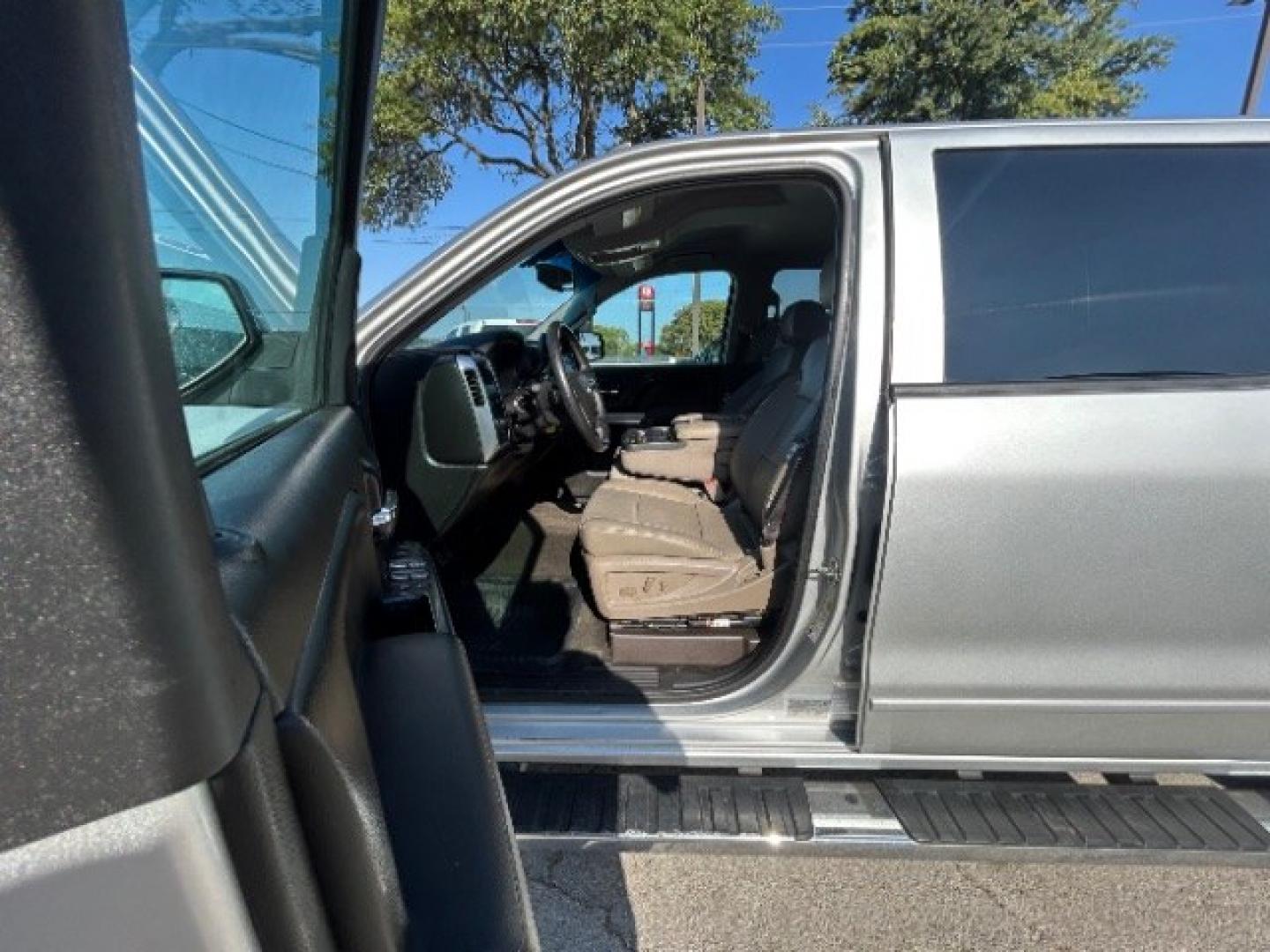 2015 Silver Chevrolet Silverado 1500 LT Crew Cab 2WD (3GCPCREC1FG) with an 5.3L V8 OHV 16V engine, 6-Speed Automatic transmission, located at 12182 Garland Rd, Dallas, TX, 75218, (214) 521-2040, 0.000000, 0.000000- Photo#12