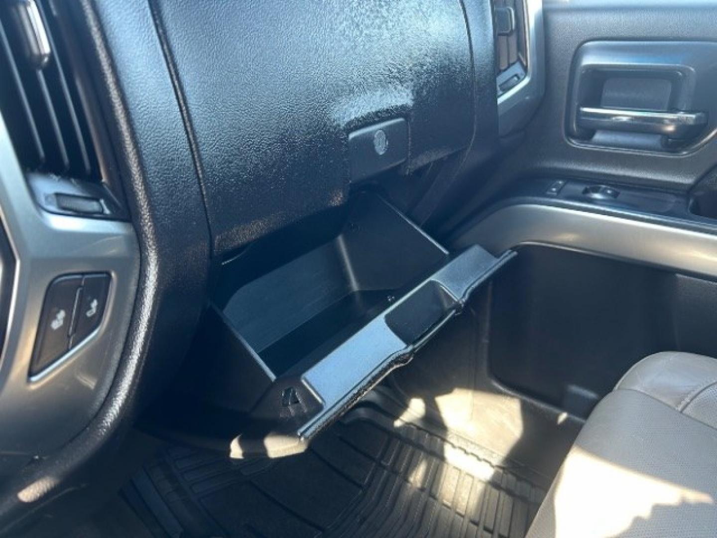 2015 Silver Chevrolet Silverado 1500 LT Crew Cab 2WD (3GCPCREC1FG) with an 5.3L V8 OHV 16V engine, 6-Speed Automatic transmission, located at 12182 Garland Rd, Dallas, TX, 75218, (214) 521-2040, 0.000000, 0.000000- Photo#15