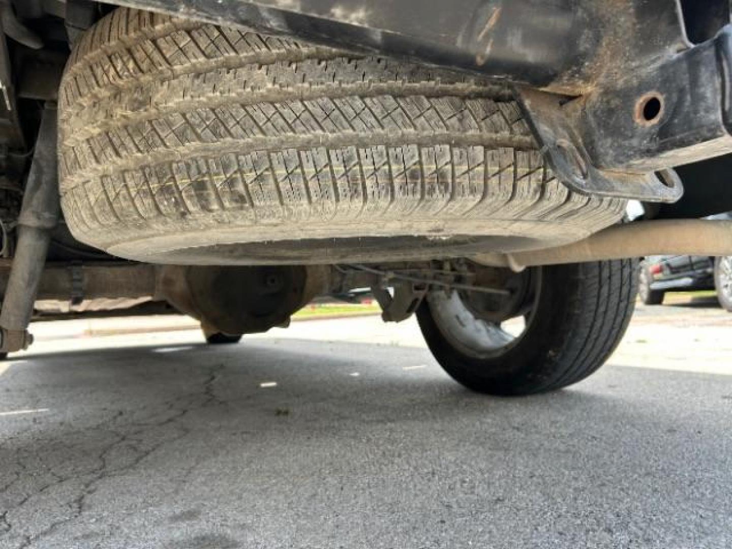 2009 Blue Granite Metalli Chevrolet Silverado 1500 LT1 Crew Cab 2WD (3GCEC23J09G) with an 5.3L V8 OHV 16V engine, 6-Speed Automatic transmission, located at 12182 Garland Rd, Dallas, TX, 75218, (214) 521-2040, 0.000000, 0.000000 - Photo#8