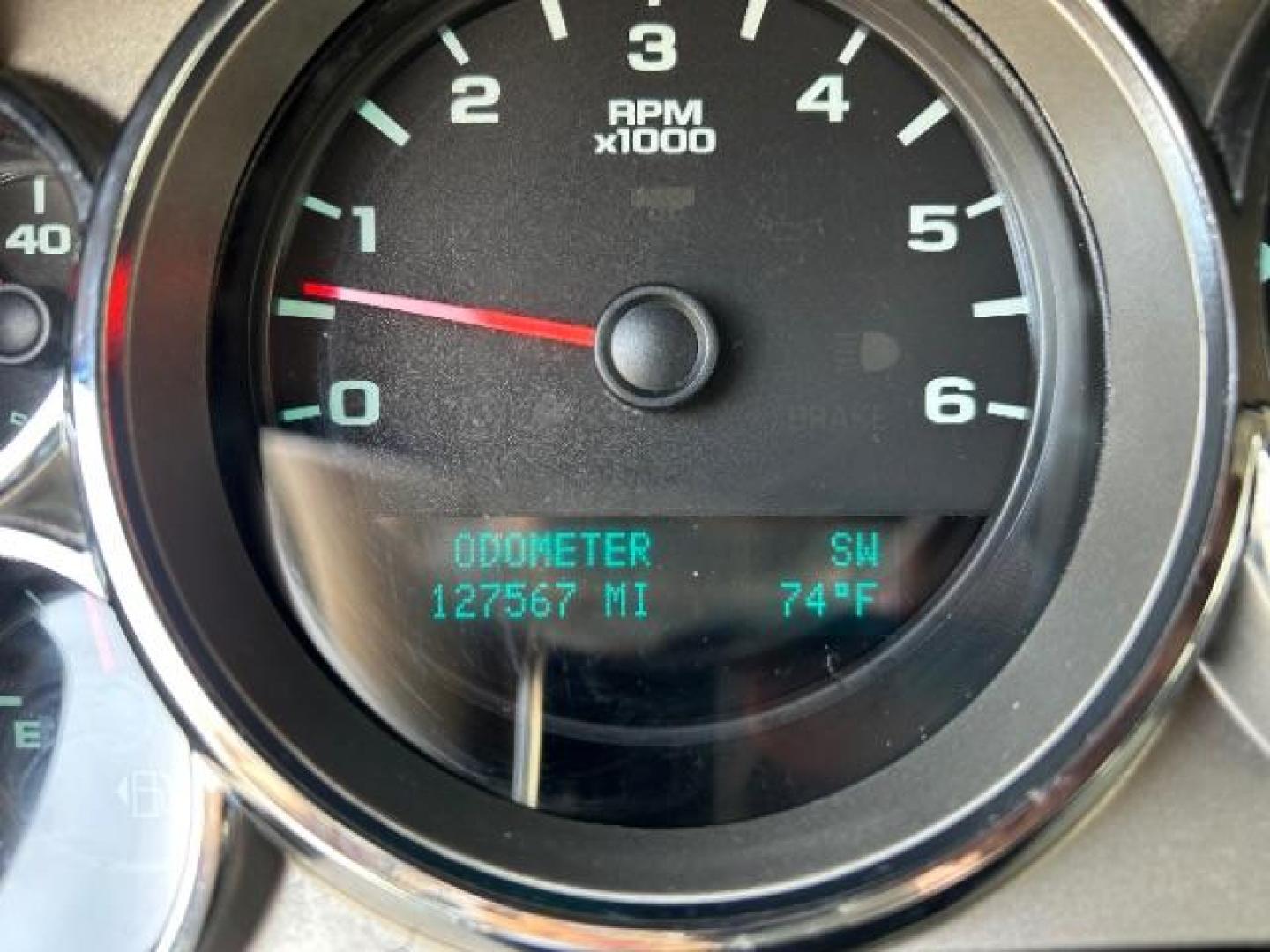 2009 Blue Granite Metalli Chevrolet Silverado 1500 LT1 Crew Cab 2WD (3GCEC23J09G) with an 5.3L V8 OHV 16V engine, 6-Speed Automatic transmission, located at 12182 Garland Rd, Dallas, TX, 75218, (214) 521-2040, 0.000000, 0.000000 - Photo#16