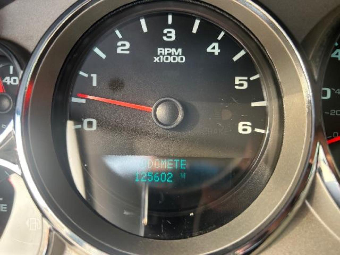 2008 Graystone Metallic Chevrolet Silverado 1500 LT1 Crew Cab 2WD (3GCEC13J38G) with an 5.3L V8 OHV 16V engine, 4-Speed Automatic transmission, located at 12182 Garland Rd, Dallas, TX, 75218, (214) 521-2040, 0.000000, 0.000000 - Photo#13