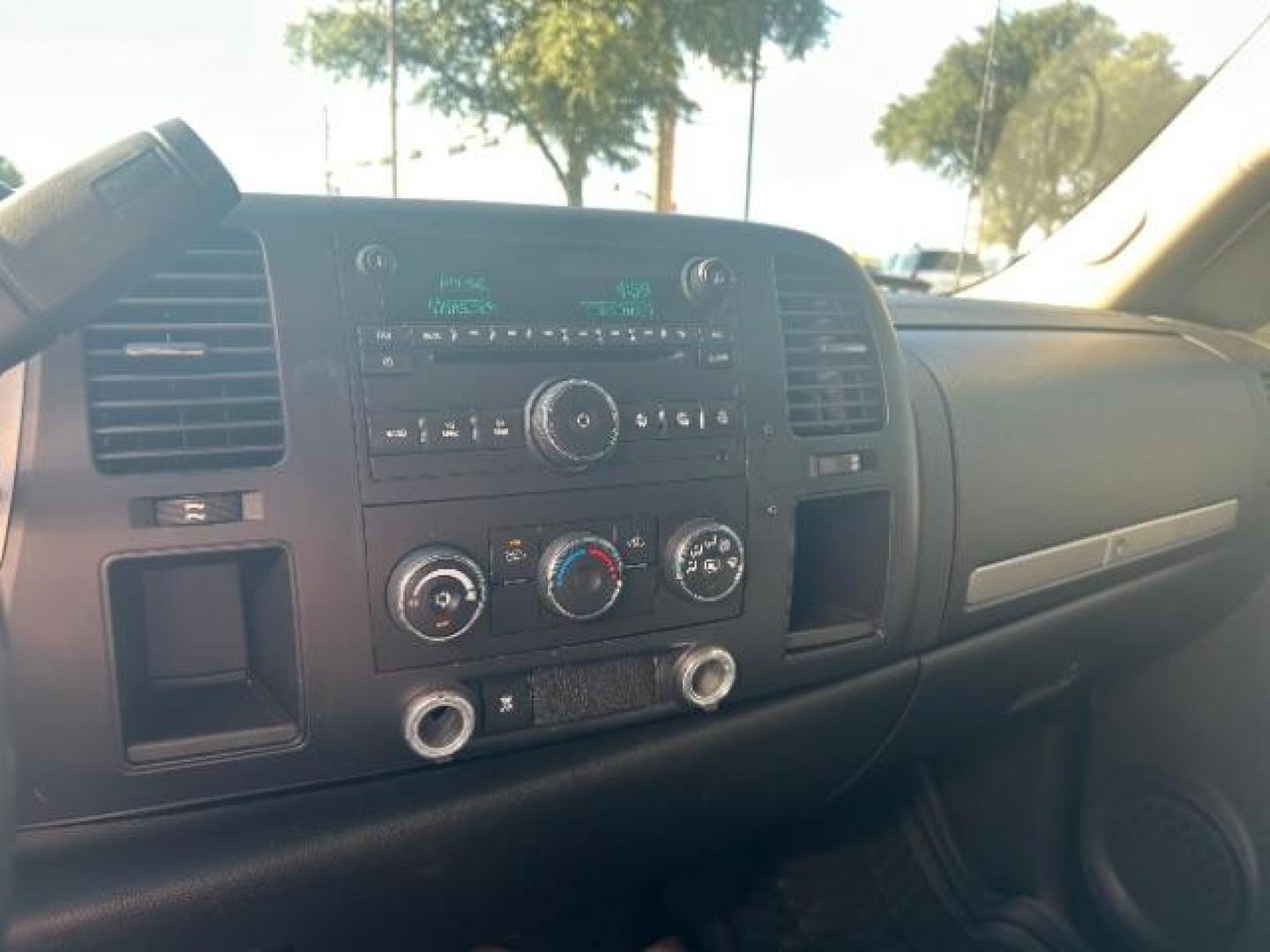 2008 Graystone Metallic Chevrolet Silverado 1500 LT1 Crew Cab 2WD (3GCEC13J38G) with an 5.3L V8 OHV 16V engine, 4-Speed Automatic transmission, located at 12182 Garland Rd, Dallas, TX, 75218, (214) 521-2040, 0.000000, 0.000000 - Photo#14
