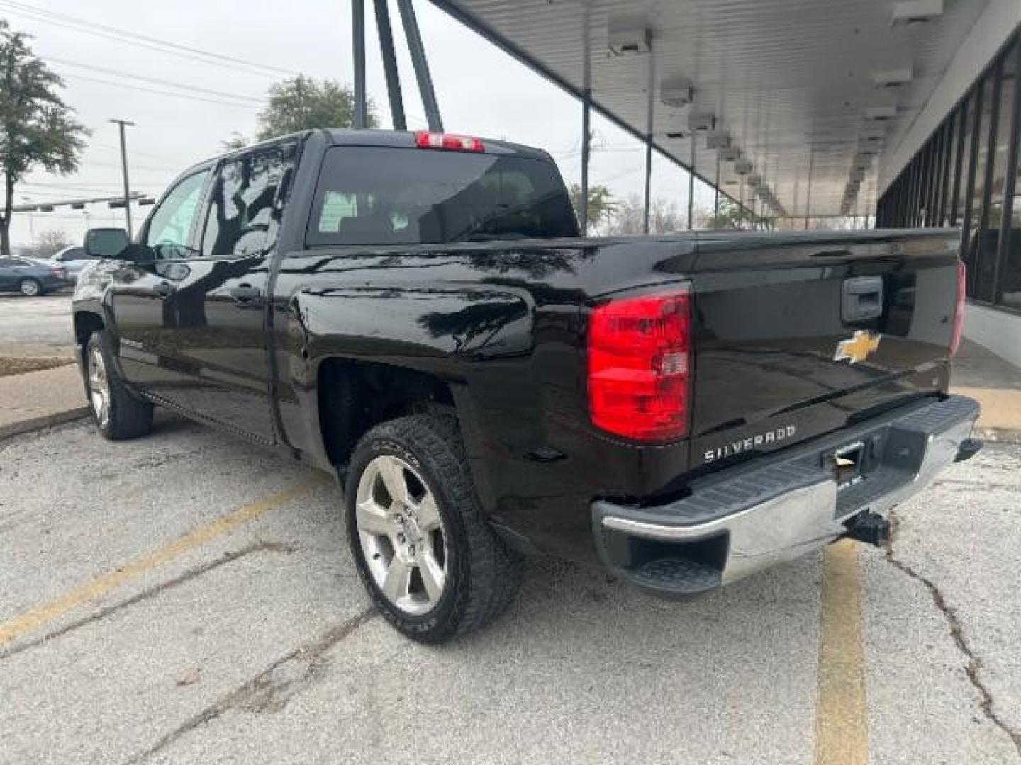 2014 Black /Jet Black Chevrolet Silverado 1500 1LT Crew Cab 2WD (3GCPCREC1EG) with an 5.3L V8 OHV 16V engine, 6-Speed Automatic transmission, located at 12182 Garland Rd, Dallas, TX, 75218, (214) 521-2040, 0.000000, 0.000000 - Photo#4