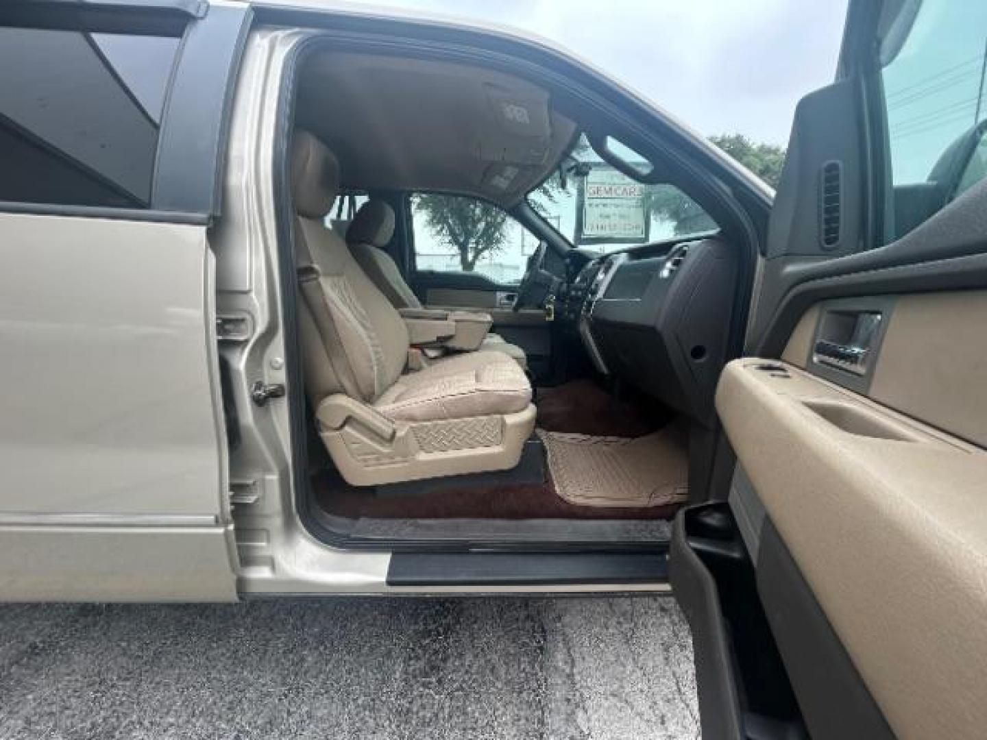 2009 Pueblo Gold Metallic /EBONY ACTIVEX SEAT MATERIAL Ford F-150 XLT SuperCrew 5.5-ft (1FTRW12879F) with an 4.6L V8 engine, Automatic transmission, located at 12182 Garland Rd, Dallas, TX, 75218, (214) 521-2040, 0.000000, 0.000000 - Photo#8