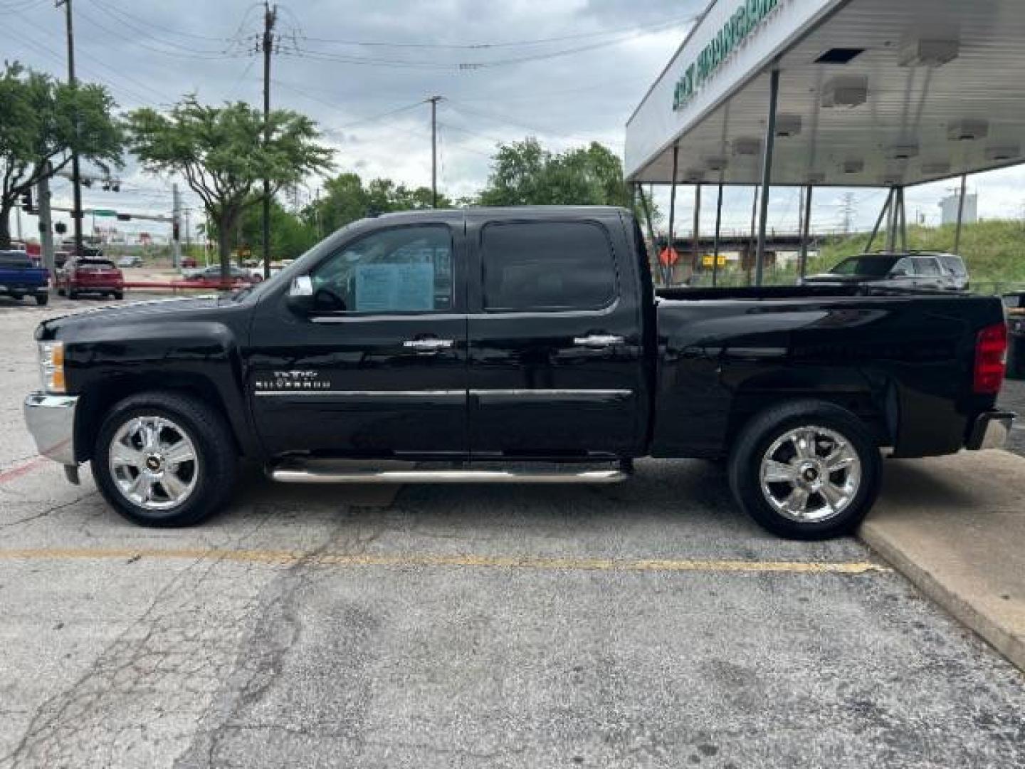 2012 Black Chevrolet Silverado 1500 LT Crew Cab 2WD (3GCPCSE07CG) with an 5.3L V8 OHV 16V FFV engine, 6-Speed Automatic transmission, located at 12182 Garland Rd, Dallas, TX, 75218, (214) 521-2040, 0.000000, 0.000000 - Photo#3