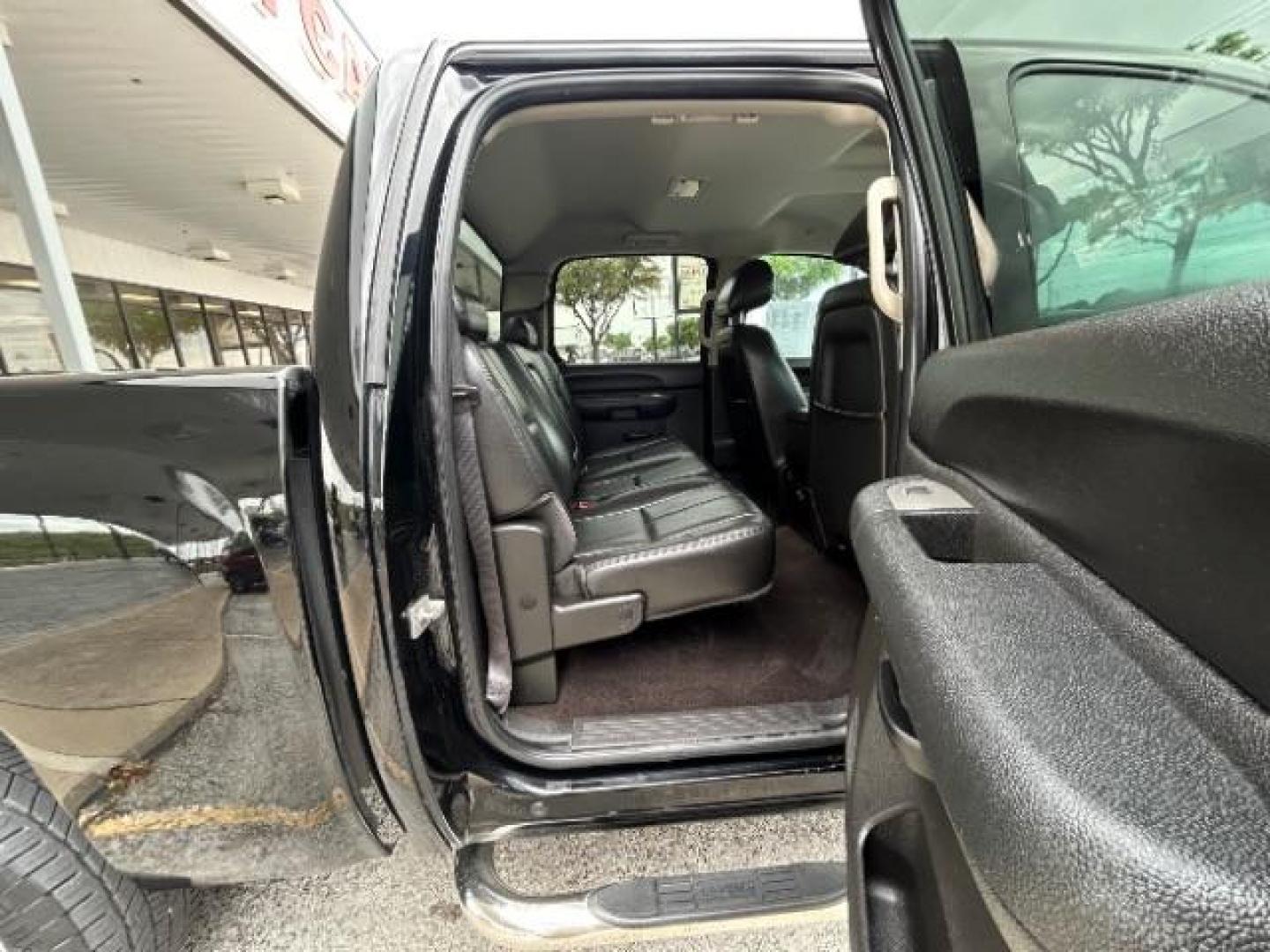 2012 Black Chevrolet Silverado 1500 LT Crew Cab 2WD (3GCPCSE07CG) with an 5.3L V8 OHV 16V FFV engine, 6-Speed Automatic transmission, located at 12182 Garland Rd, Dallas, TX, 75218, (214) 521-2040, 0.000000, 0.000000 - Photo#7