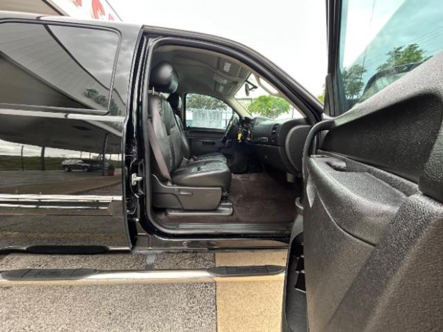 2012 Black Chevrolet Silverado 1500 LT Crew Cab 2WD (3GCPCSE07CG) with an 5.3L V8 OHV 16V FFV engine, 6-Speed Automatic transmission, located at 12182 Garland Rd, Dallas, TX, 75218, (214) 521-2040, 0.000000, 0.000000 - Photo#16