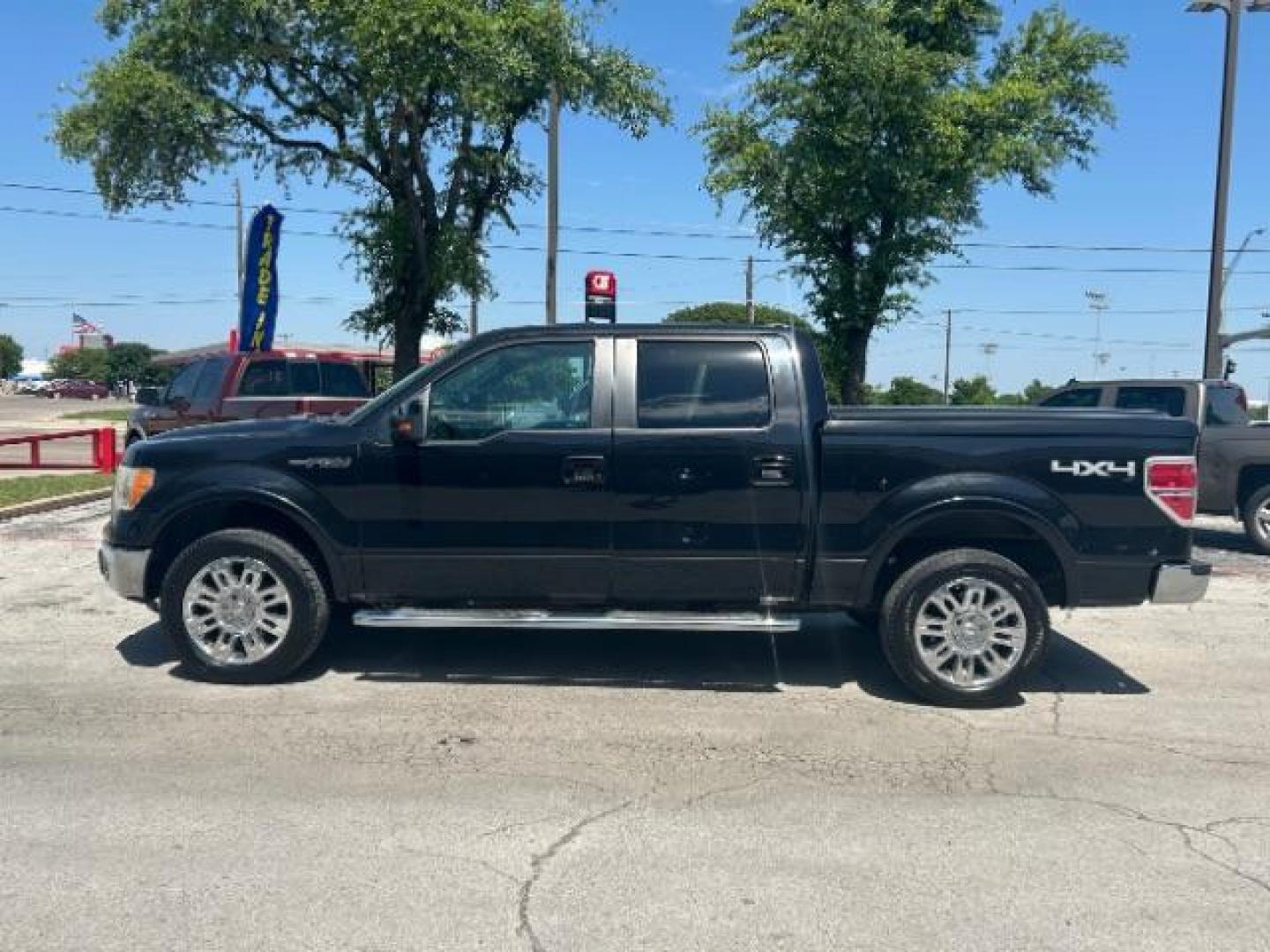 2010 Tuxedo Black Ford F-150 Lariat SuperCrew 5.5 (1FTFW1EV3AF) with an 5.4L V8 SOHC 24V FFV engine, located at 12182 Garland Rd, Dallas, TX, 75218, (214) 521-2040, 0.000000, 0.000000 - Photo#3