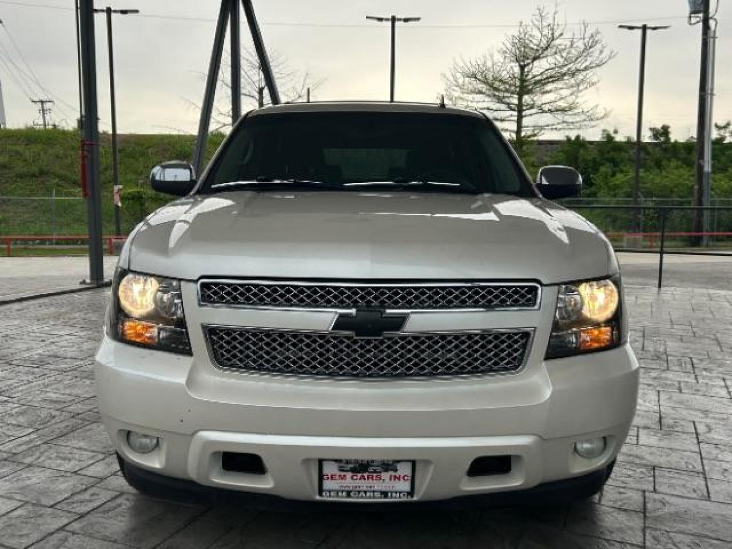 2011 White Diamond /Light Cashmere/Dark Chevrolet Tahoe LTZ 2WD (1GNSCCE05BR) with an 5.3L V8 OHV 16V FFV engine, 6-Speed Automatic transmission, located at 12182 Garland Rd, Dallas, TX, 75218, (214) 521-2040, 0.000000, 0.000000 - Photo#1