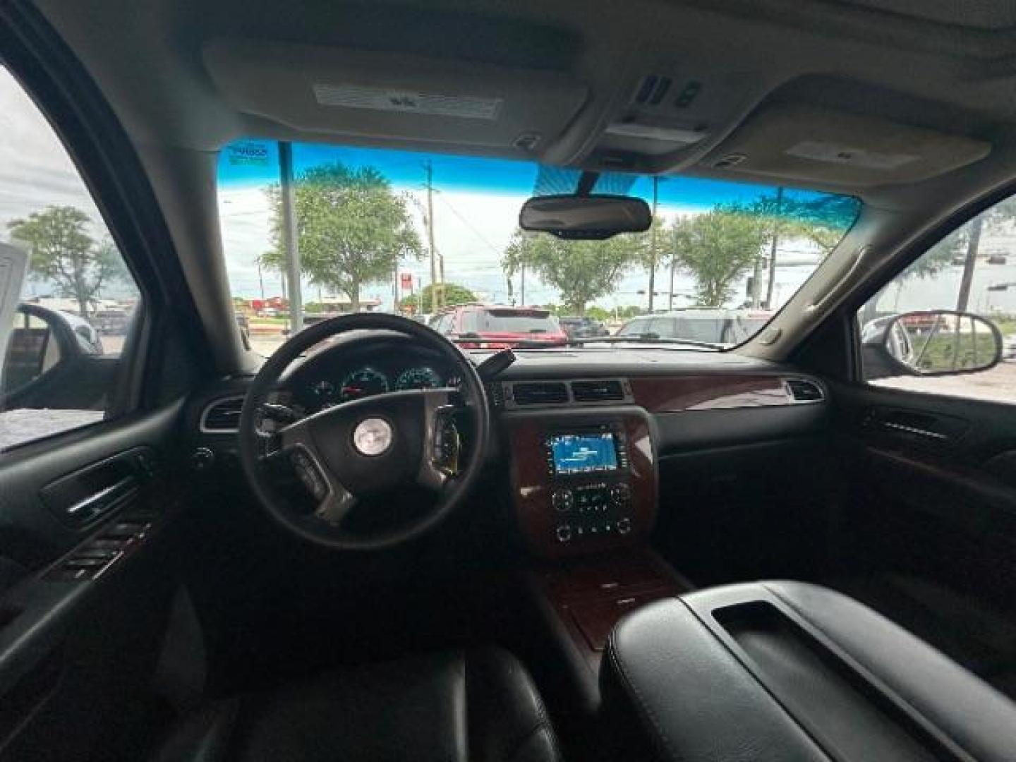 2011 White Diamond /Light Cashmere/Dark Chevrolet Tahoe LTZ 2WD (1GNSCCE05BR) with an 5.3L V8 OHV 16V FFV engine, 6-Speed Automatic transmission, located at 12182 Garland Rd, Dallas, TX, 75218, (214) 521-2040, 0.000000, 0.000000 - Photo#13