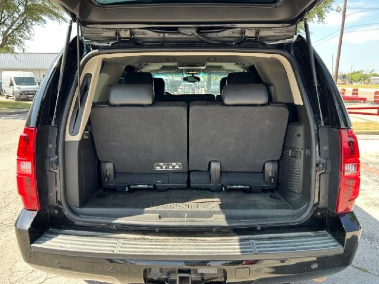 2013 Black Chevrolet Tahoe LT 4WD (1GNSKBE09DR) with an 5.3L V8 OHV 16V FFV engine, 6-Speed Automatic transmission, located at 12182 Garland Rd, Dallas, TX, 75218, (214) 521-2040, 0.000000, 0.000000 - Photo#6