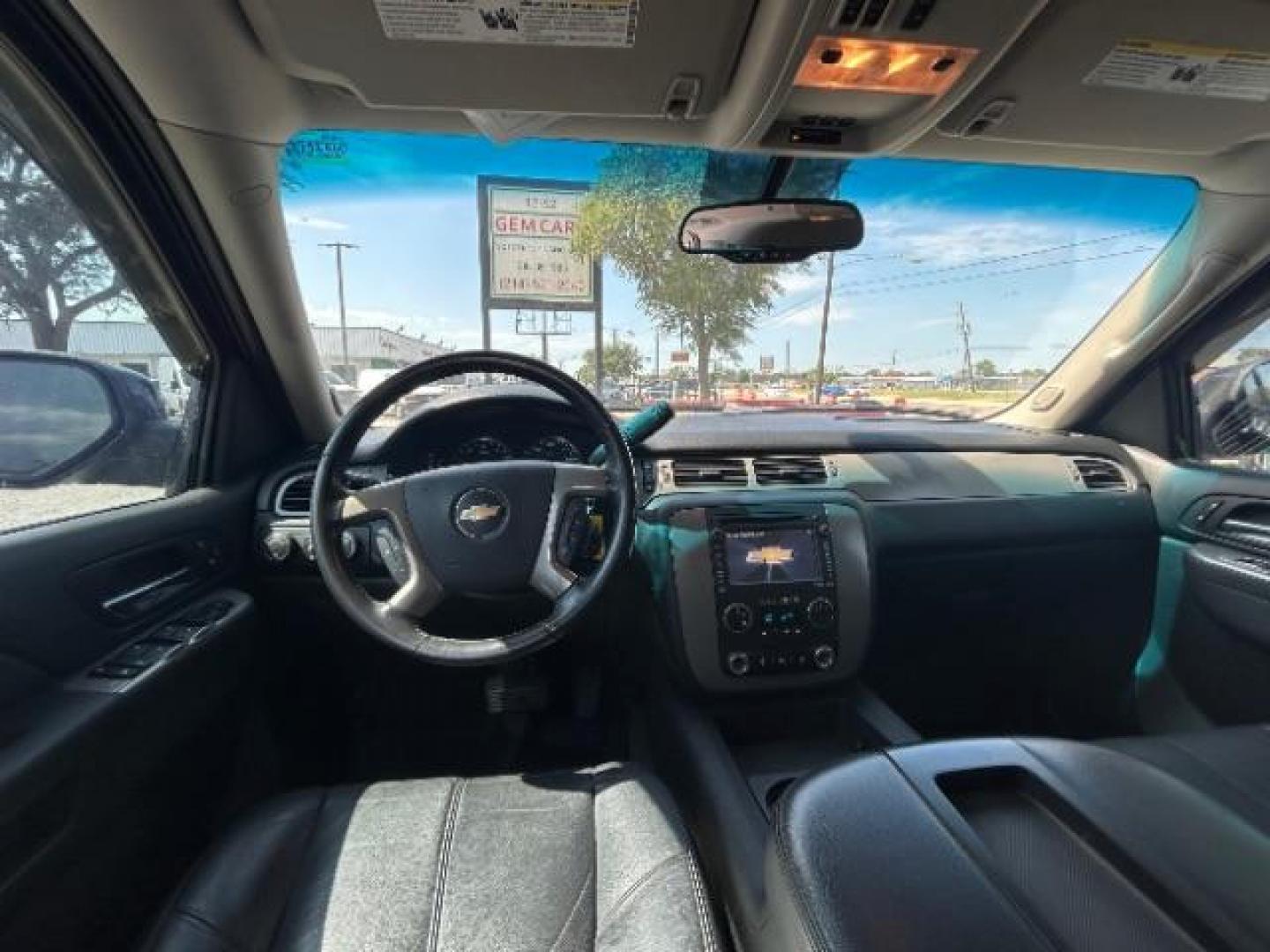 2013 Black Chevrolet Tahoe LT 4WD (1GNSKBE09DR) with an 5.3L V8 OHV 16V FFV engine, 6-Speed Automatic transmission, located at 12182 Garland Rd, Dallas, TX, 75218, (214) 521-2040, 0.000000, 0.000000 - Photo#13