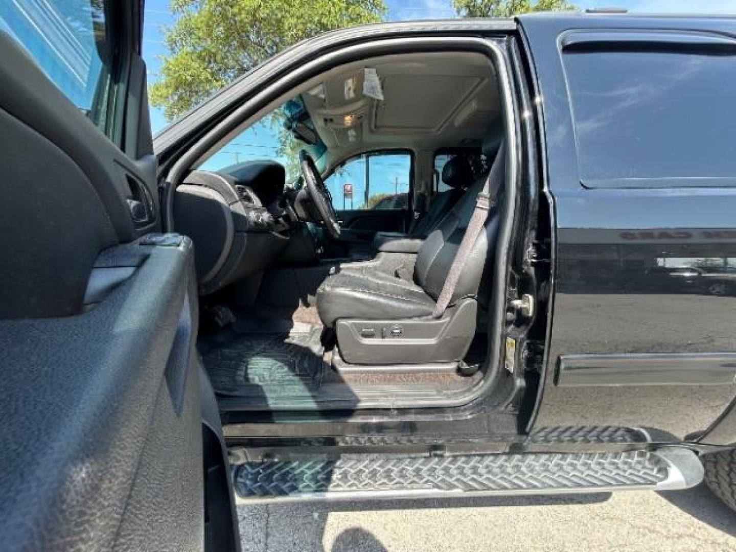2013 Black Chevrolet Tahoe LT 4WD (1GNSKBE09DR) with an 5.3L V8 OHV 16V FFV engine, 6-Speed Automatic transmission, located at 12182 Garland Rd, Dallas, TX, 75218, (214) 521-2040, 0.000000, 0.000000 - Photo#14