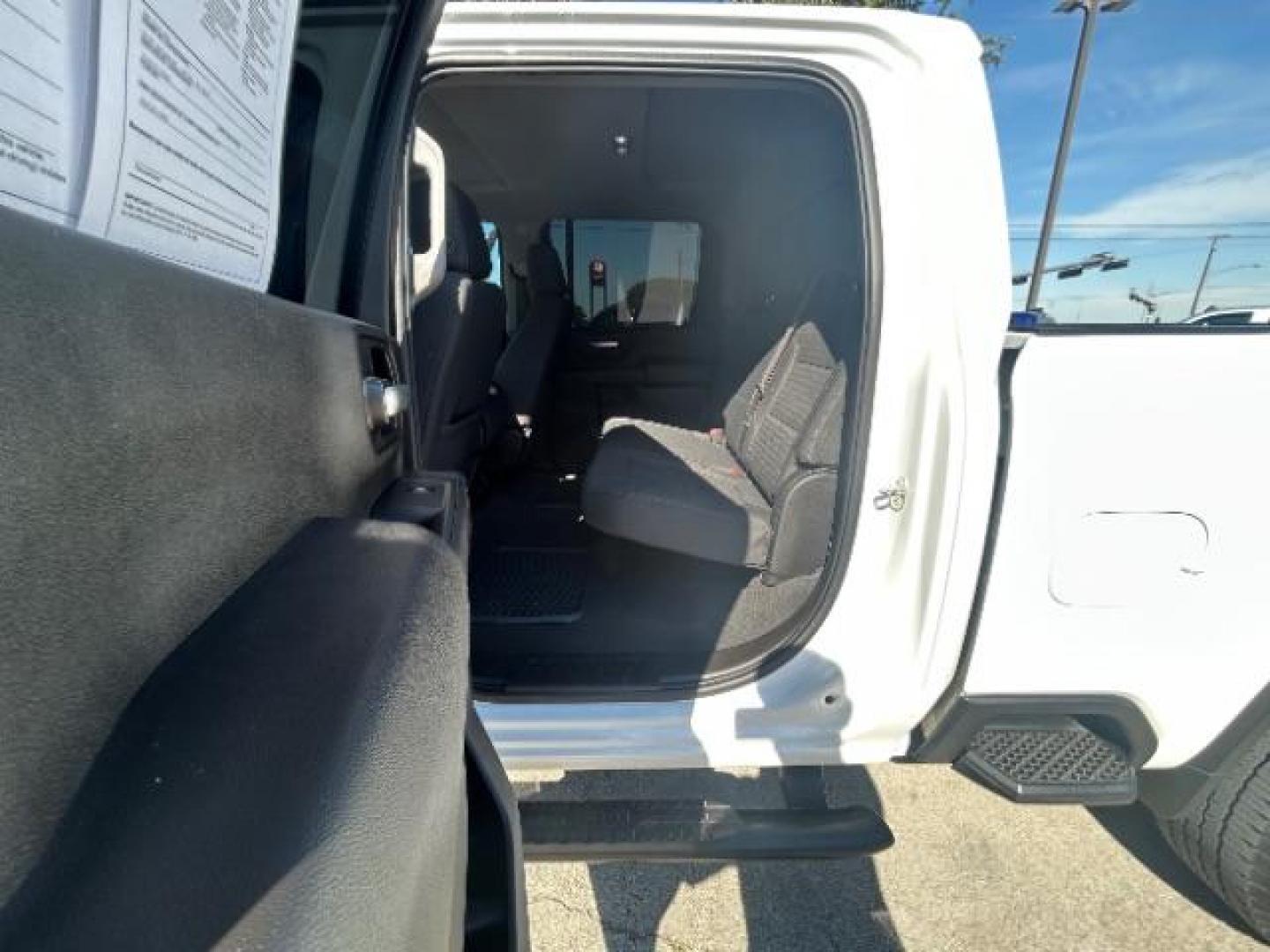 2021 White /Jet Black, cloth Chevrolet Silverado 2500HD LT Crew Cab Short Bo (1GC1YNEY9MF) with an 6.6L V8 OHV 16V DIES engine, 6-Speed Automatic transmission, located at 12182 Garland Rd, Dallas, TX, 75218, (214) 521-2040, 0.000000, 0.000000 - Photo#10