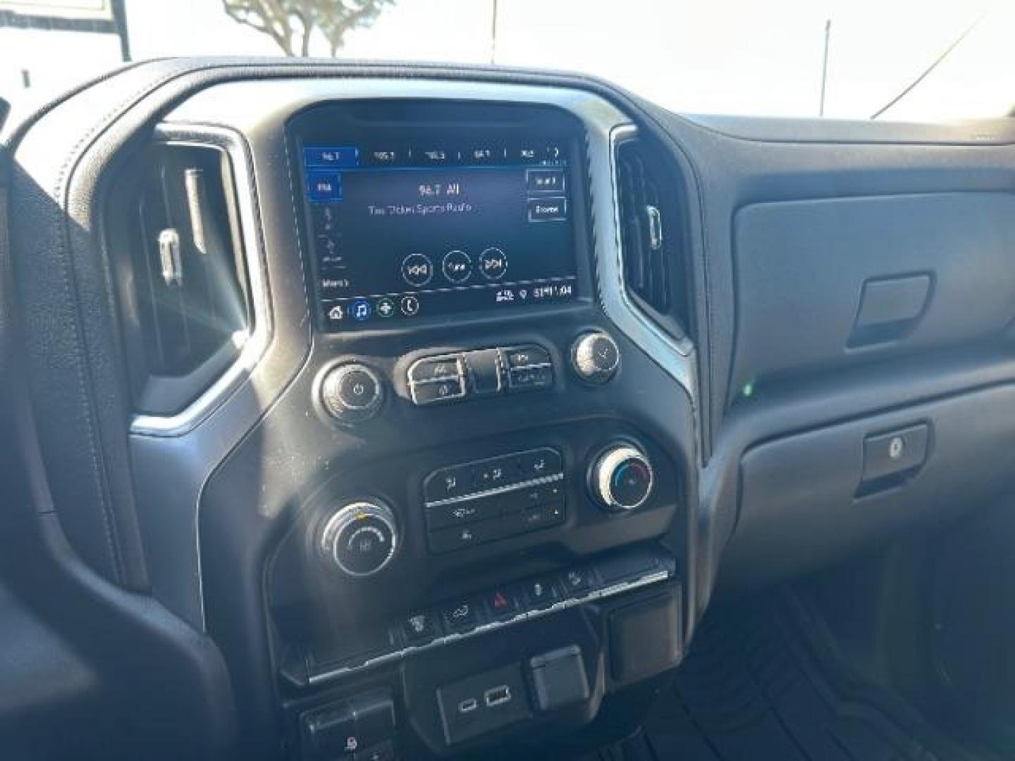 2021 White /Jet Black, cloth Chevrolet Silverado 2500HD LT Crew Cab Short Bo (1GC1YNEY9MF) with an 6.6L V8 OHV 16V DIES engine, 6-Speed Automatic transmission, located at 12182 Garland Rd, Dallas, TX, 75218, (214) 521-2040, 0.000000, 0.000000 - Photo#13