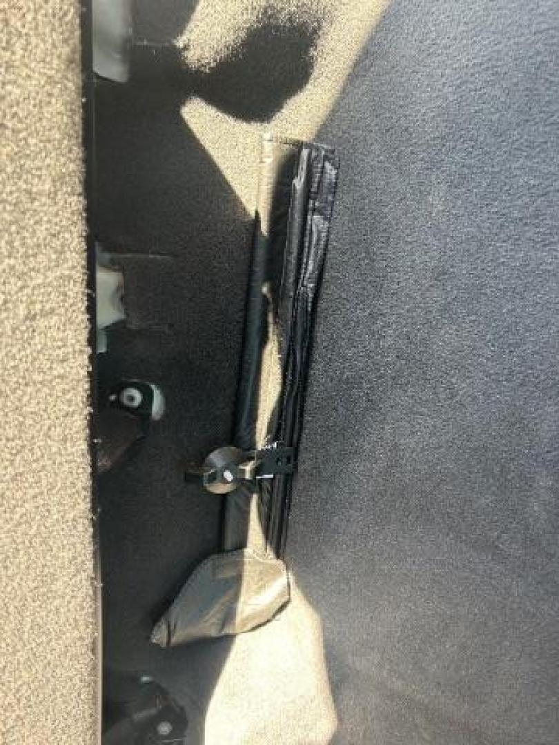 2021 White /Jet Black, cloth Chevrolet Silverado 2500HD LT Crew Cab Short Bo (1GC1YNEY9MF) with an 6.6L V8 OHV 16V DIES engine, 6-Speed Automatic transmission, located at 12182 Garland Rd, Dallas, TX, 75218, (214) 521-2040, 0.000000, 0.000000 - Photo#16