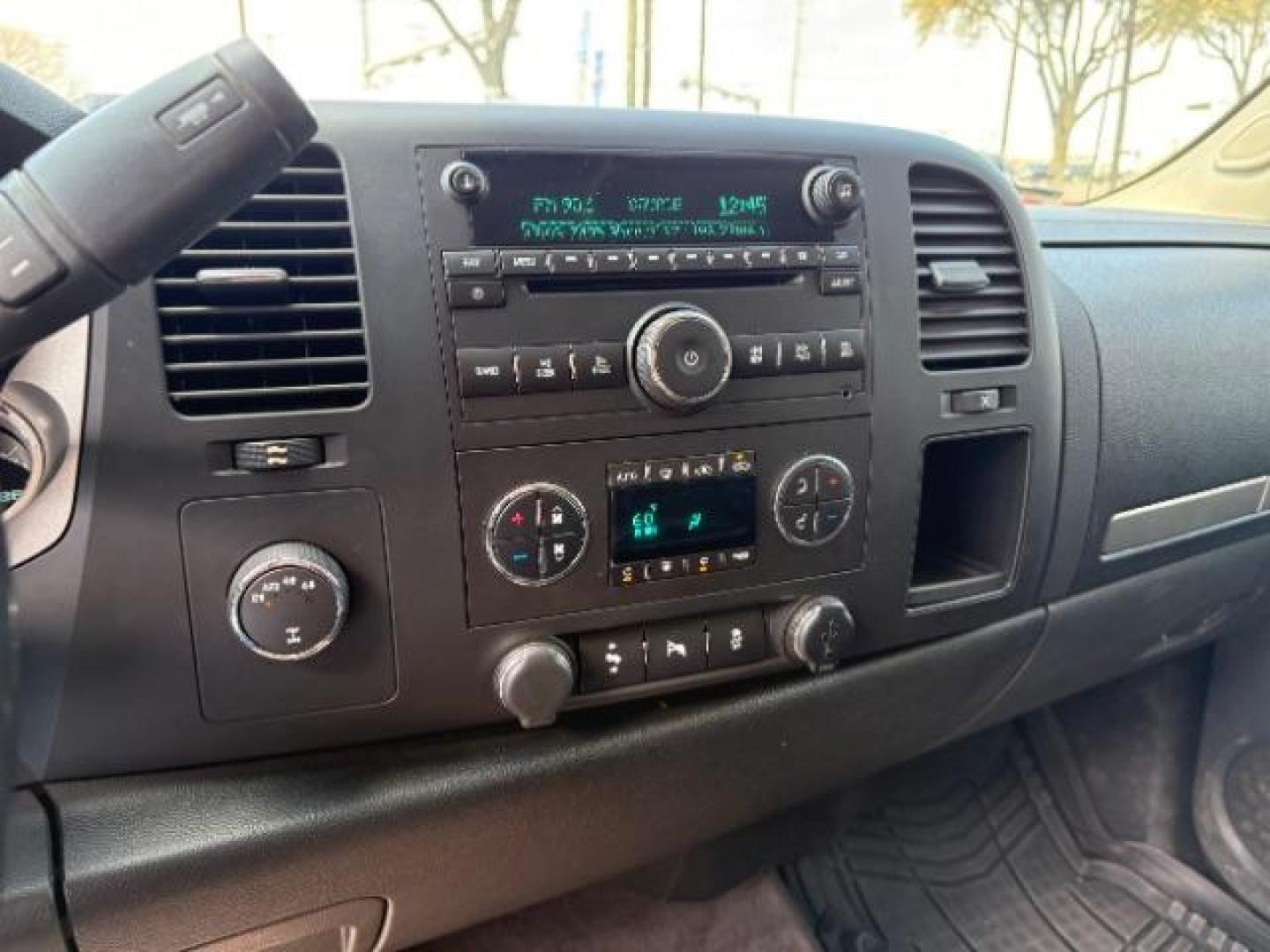 2013 Victory Red /Ebony Cloth Interior Chevrolet Silverado 1500 LT Ext. Cab 4WD (1GCRKSE78DZ) with an 5.3L V8 OHV 16V FFV engine, Automatic transmission, located at 12182 Garland Rd, Dallas, TX, 75218, (214) 521-2040, 0.000000, 0.000000 - Photo#14