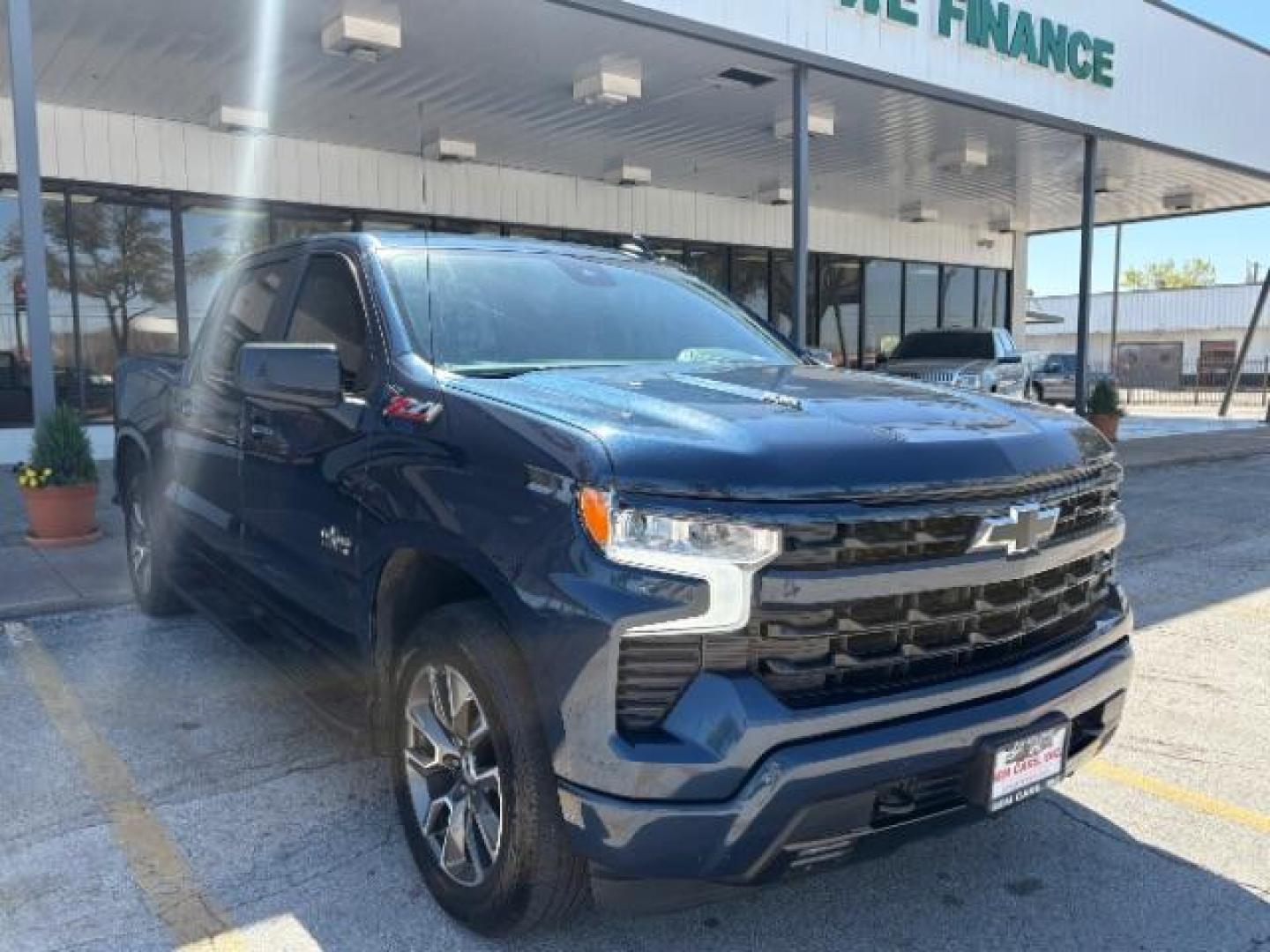 2022 Northsky Blue Metall /Gideon/Very Dark Atm Chevrolet Silverado 1500 RST Crew Cab 4WD (3GCUDEEL7NG) with an 6.2L V8 OHV 16V engine, 6-Speed Automatic transmission, located at 12182 Garland Rd, Dallas, TX, 75218, (214) 521-2040, 0.000000, 0.000000 - Photo#0