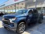 2022 Northsky Blue Metall /Gideon/Very Dark Atm Chevrolet Silverado 1500 RST Crew Cab 4WD (3GCUDEEL7NG) with an 6.2L V8 OHV 16V engine, 6-Speed Automatic transmission, located at 12182 Garland Rd, Dallas, TX, 75218, (214) 521-2040, 0.000000, 0.000000 - Photo#2