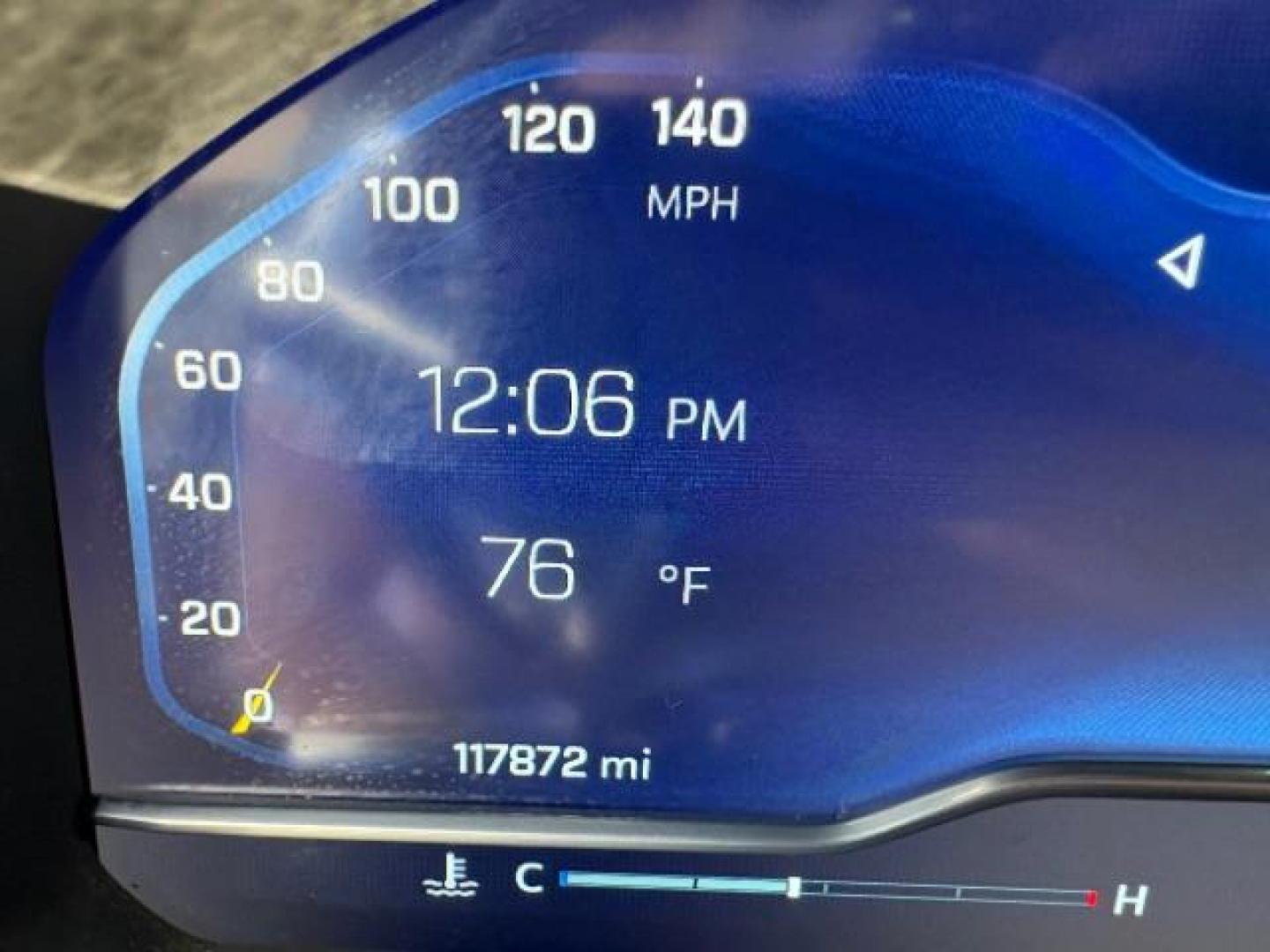 2022 Northsky Blue Metall /Gideon/Very Dark Atm Chevrolet Silverado 1500 RST Crew Cab 4WD (3GCUDEEL7NG) with an 6.2L V8 OHV 16V engine, 6-Speed Automatic transmission, located at 12182 Garland Rd, Dallas, TX, 75218, (214) 521-2040, 0.000000, 0.000000 - Photo#14